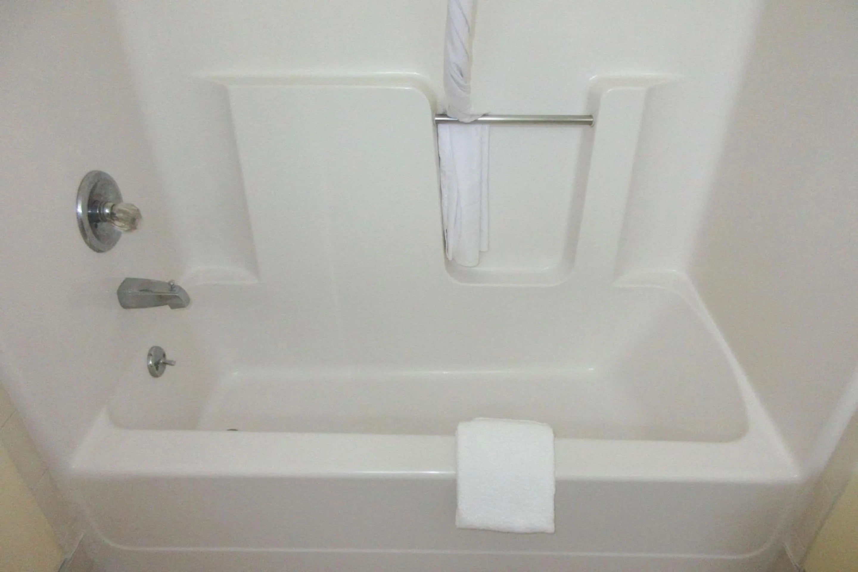 Bathroom in Quality Inn Harrodsburg