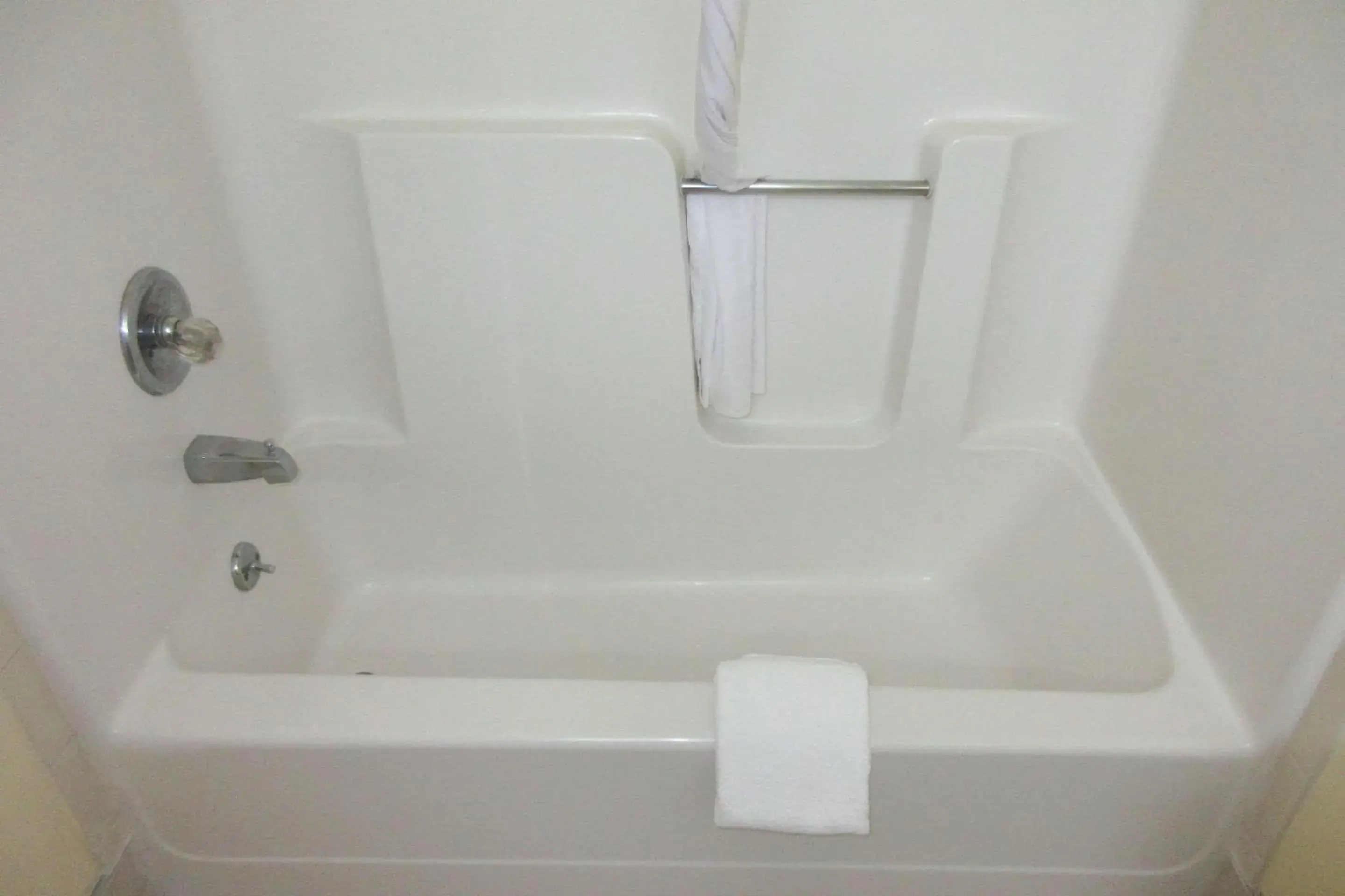 Queen Room with Two Queen Beds - Non-Smoking in Quality Inn Harrodsburg Queen Room with Two Queen Beds - Non-Smoking in Quality Inn Harrodsburg