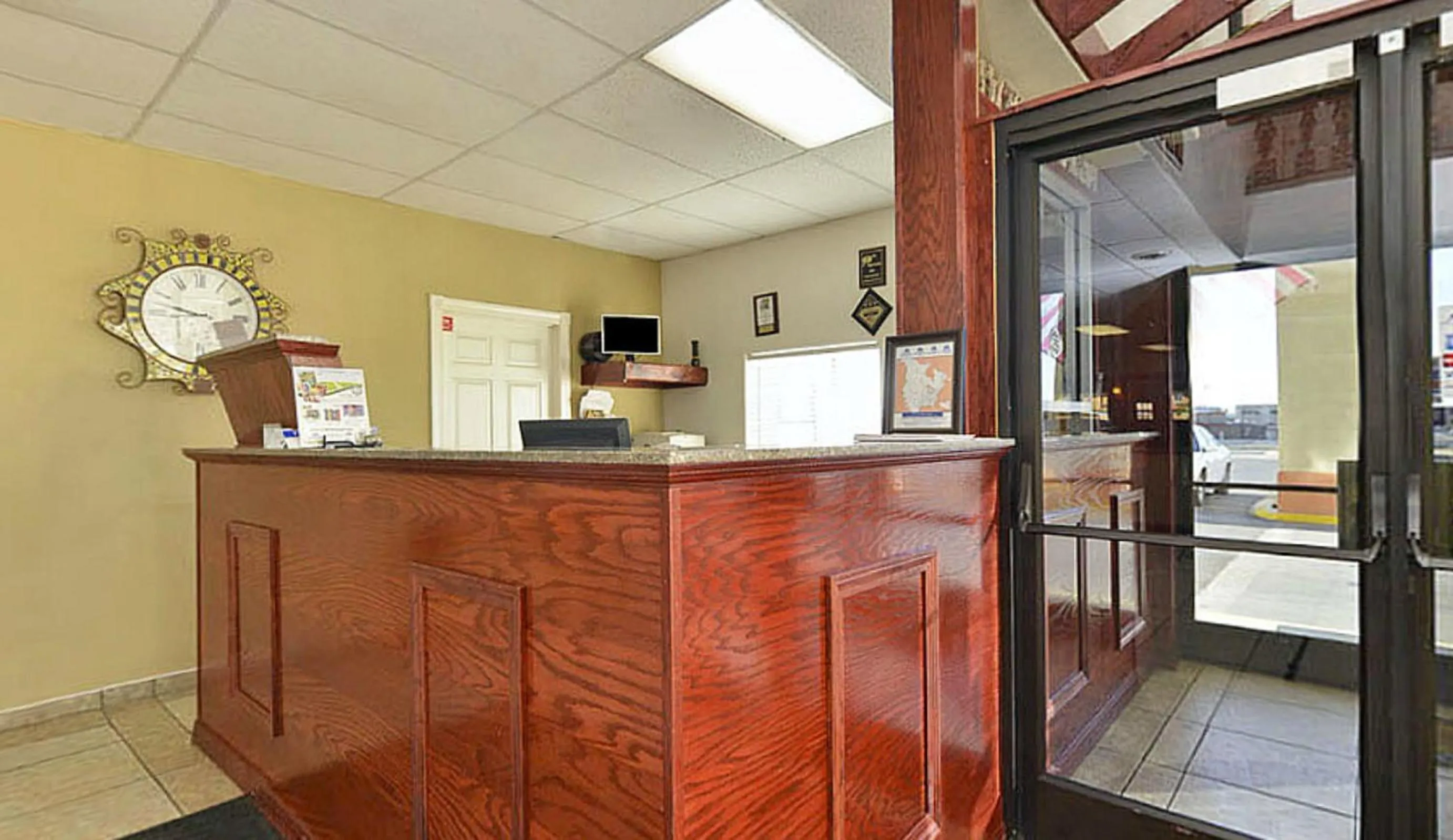 Lobby or reception in America's Best Value Inn-Marion