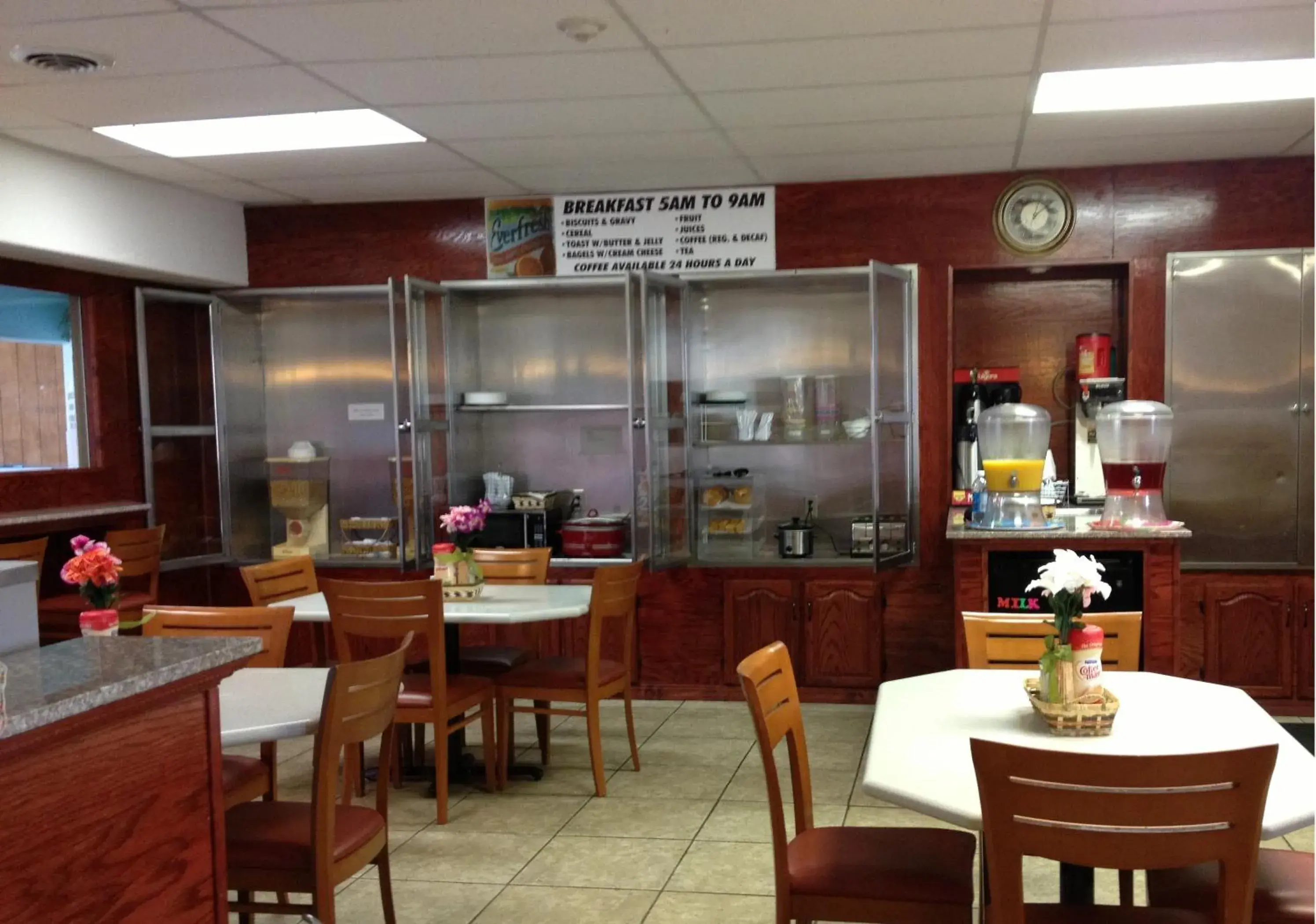 Restaurant/Places to Eat in America's Best Value Inn-Marion