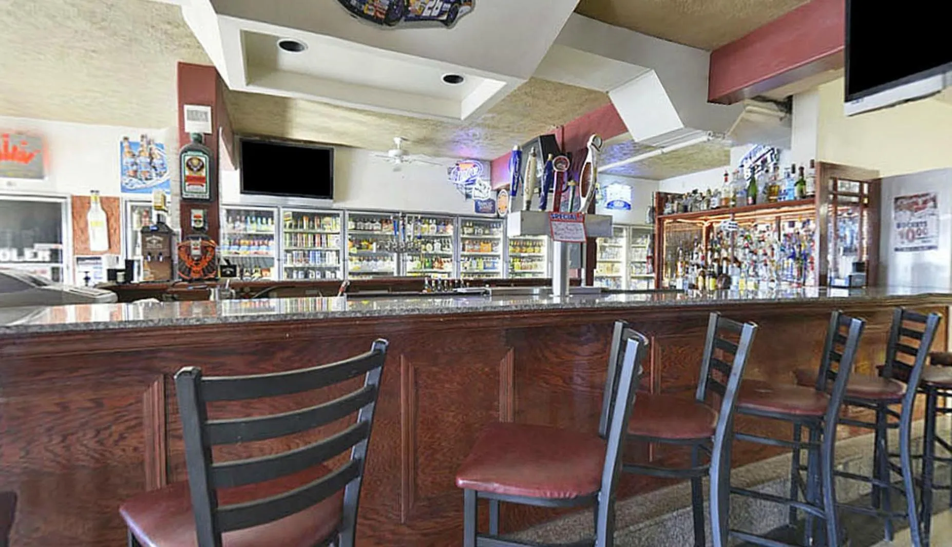 Lounge or bar in America's Best Value Inn-Marion