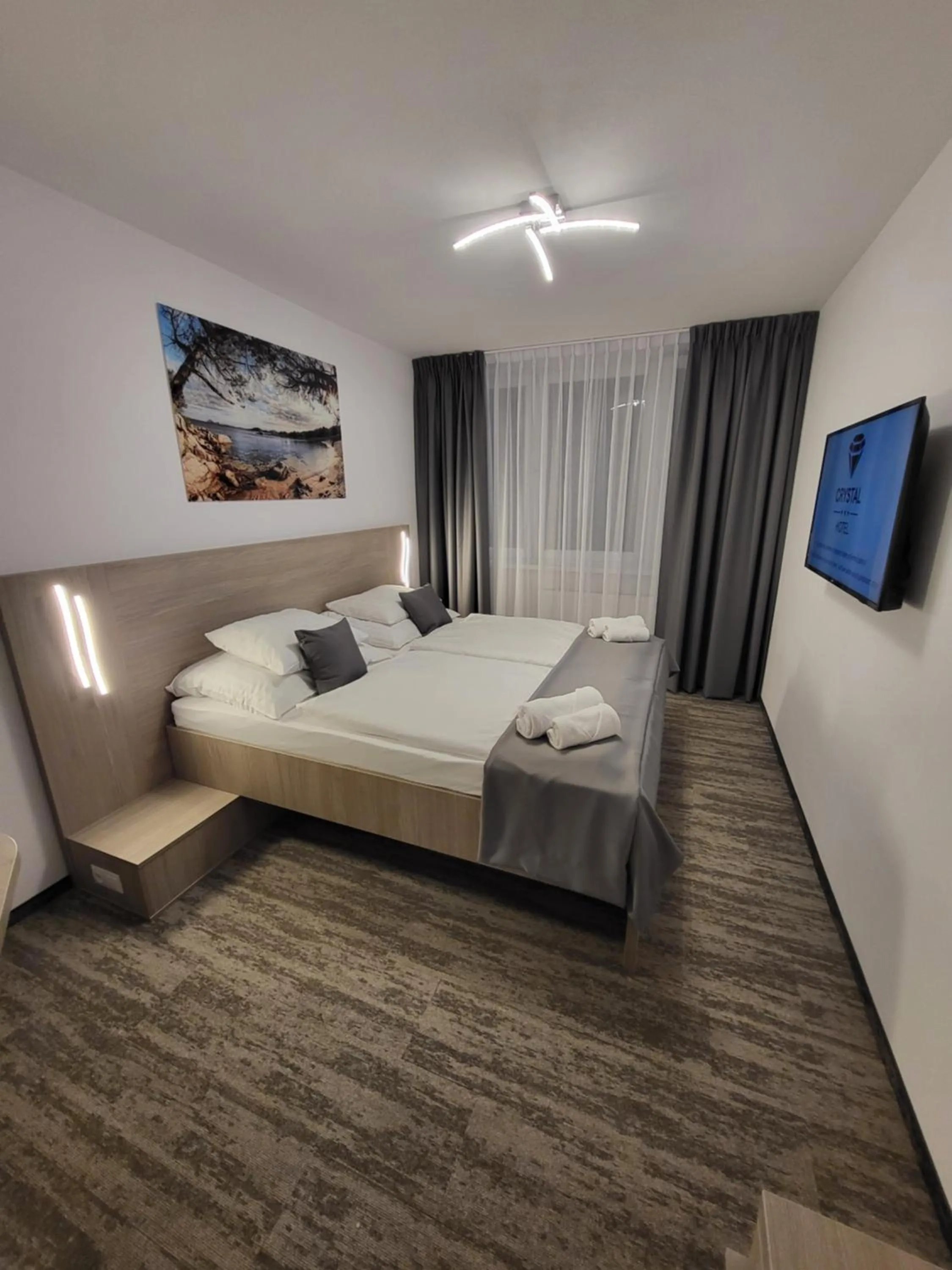 Deluxe Double or Twin Room with Balcony - single occupancy in Hotel Crystal