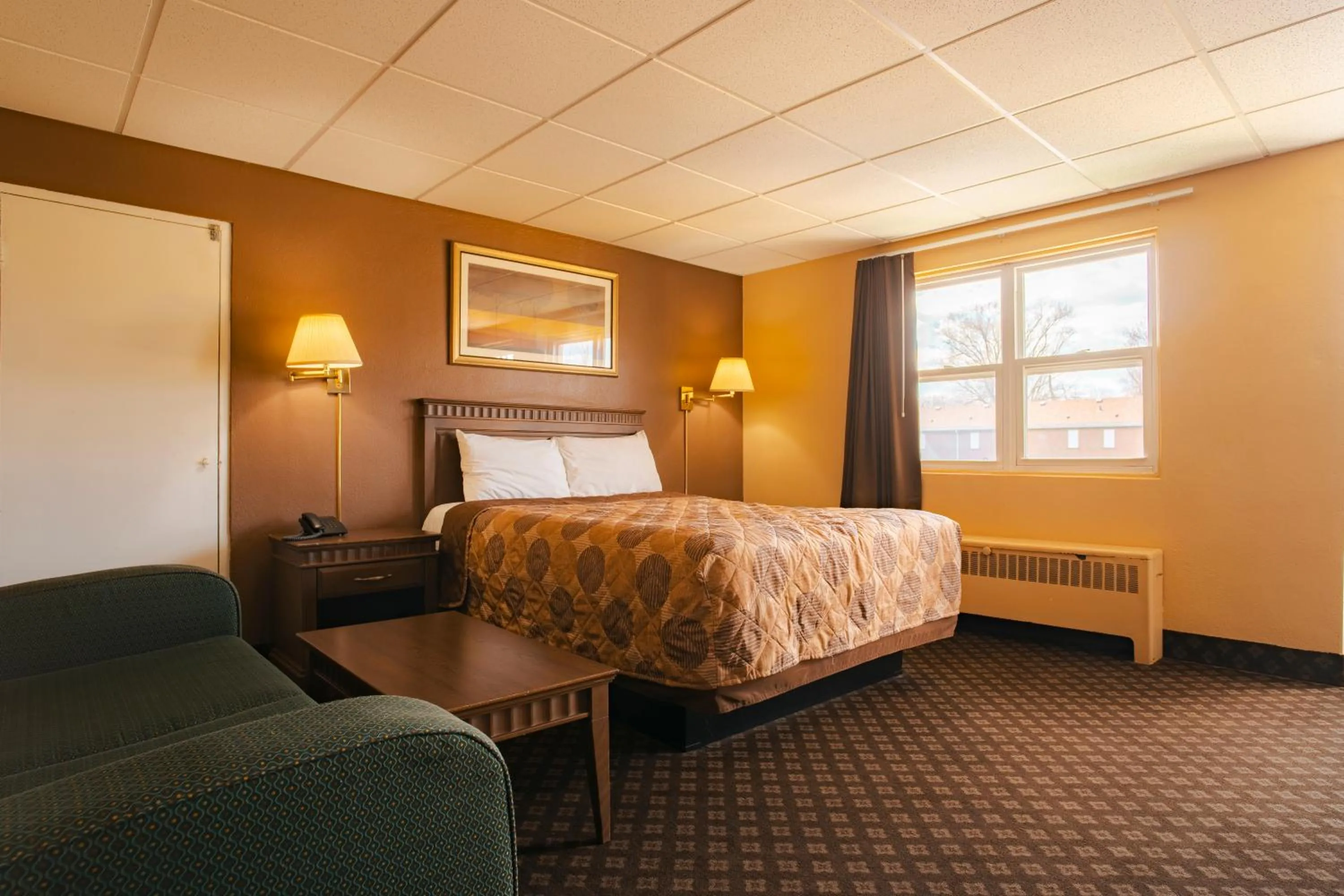 Queen Room in Faulds Motel