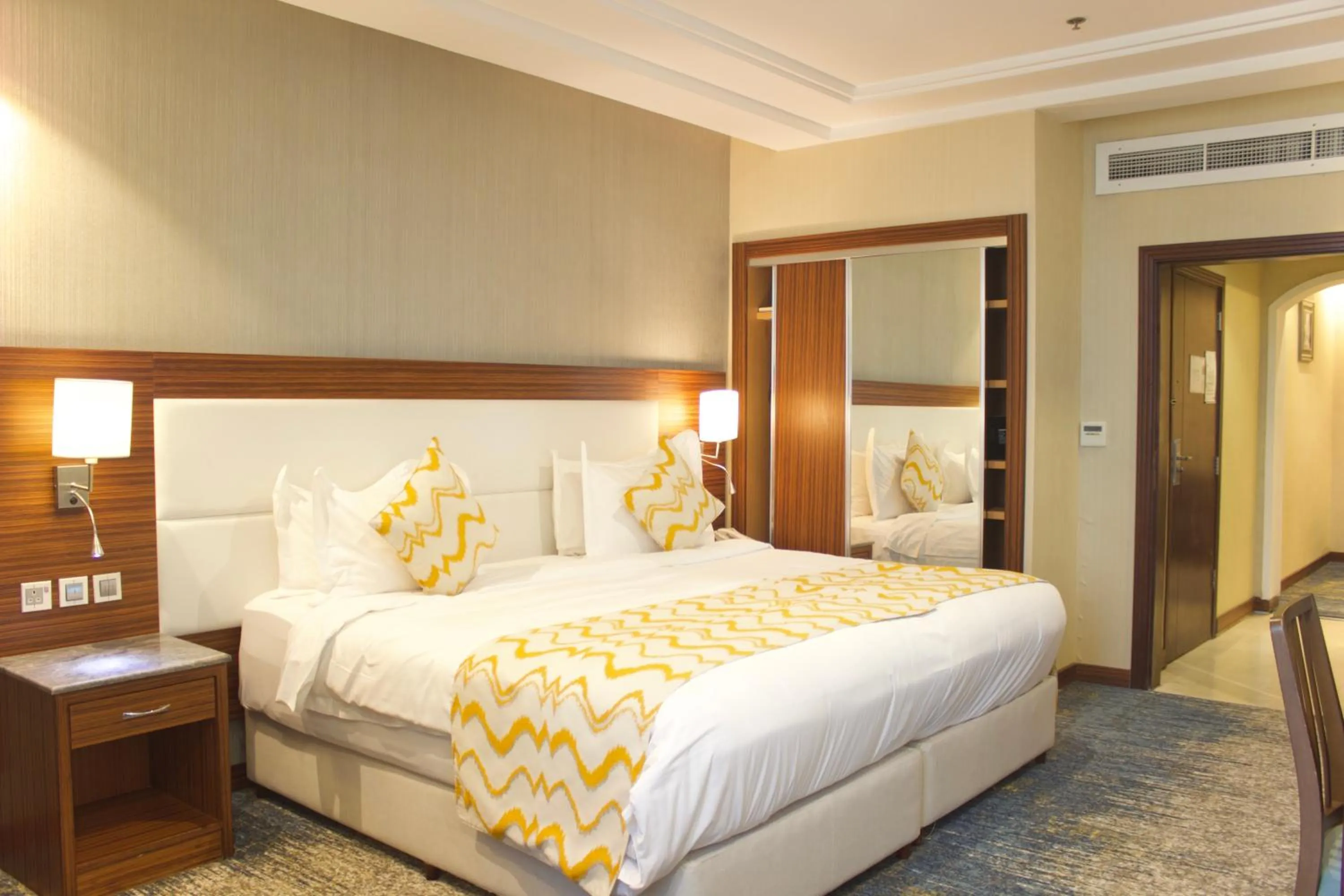 Bed in Taj Al Worood