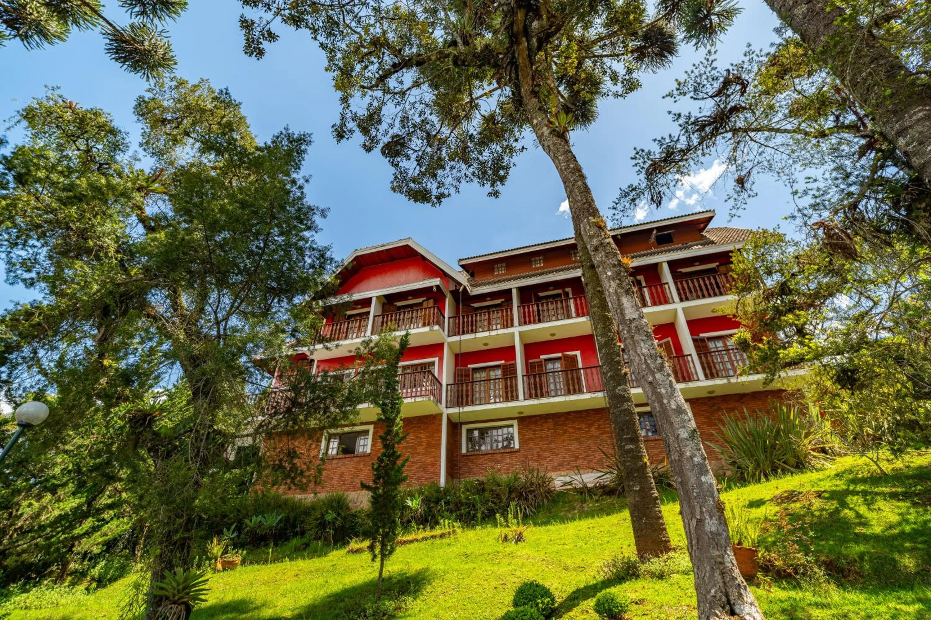 Property building in Pousada Serra do Jordão by Concavus