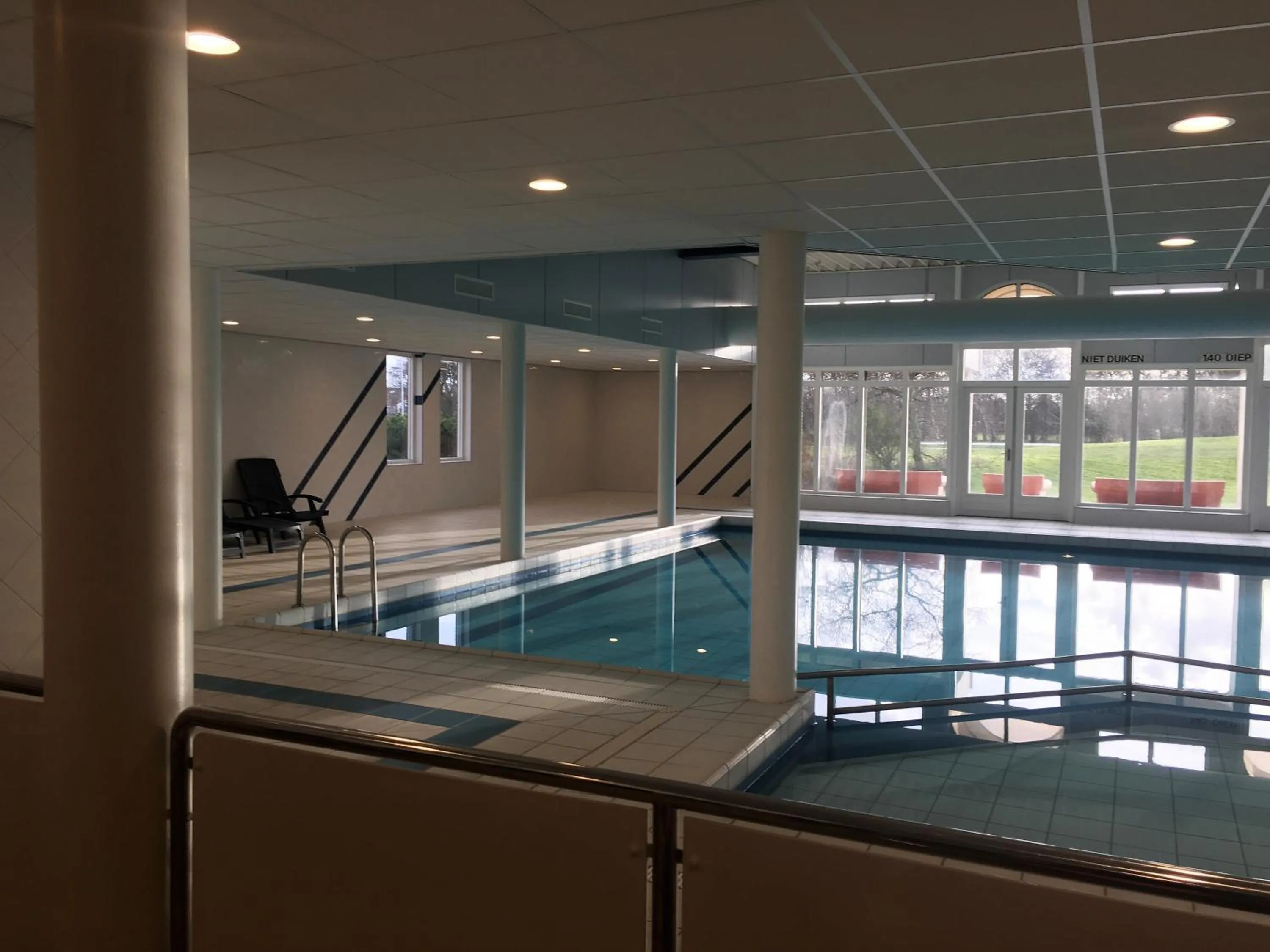 Swimming pool in Appartement De Kompaan, Resort Amelander Kaap