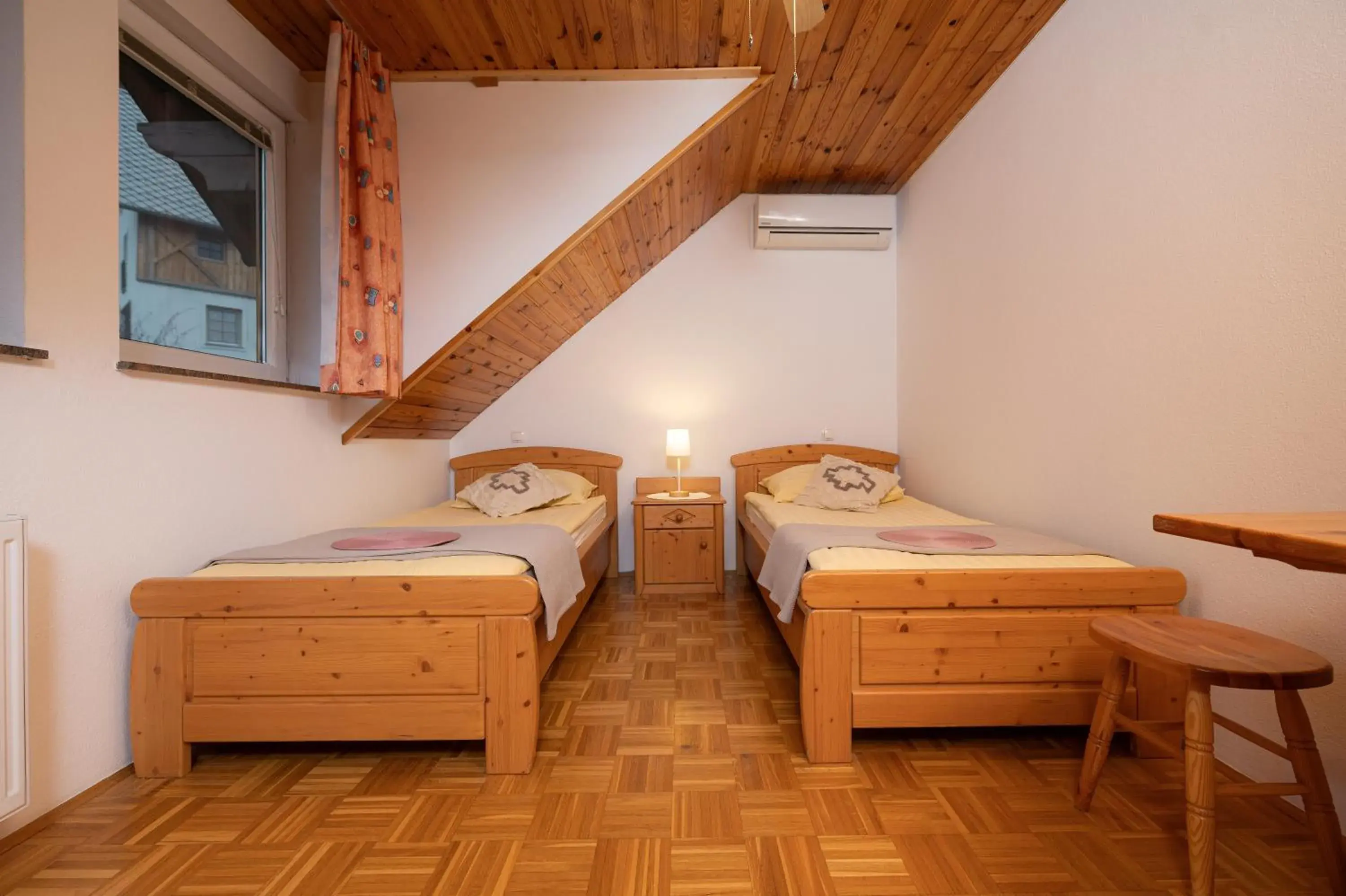 Twin Room - single occupancy in Rooms & Apartments Pr Matjon Twin Room - single occupancy in Rooms & Apartments Pr Matjon