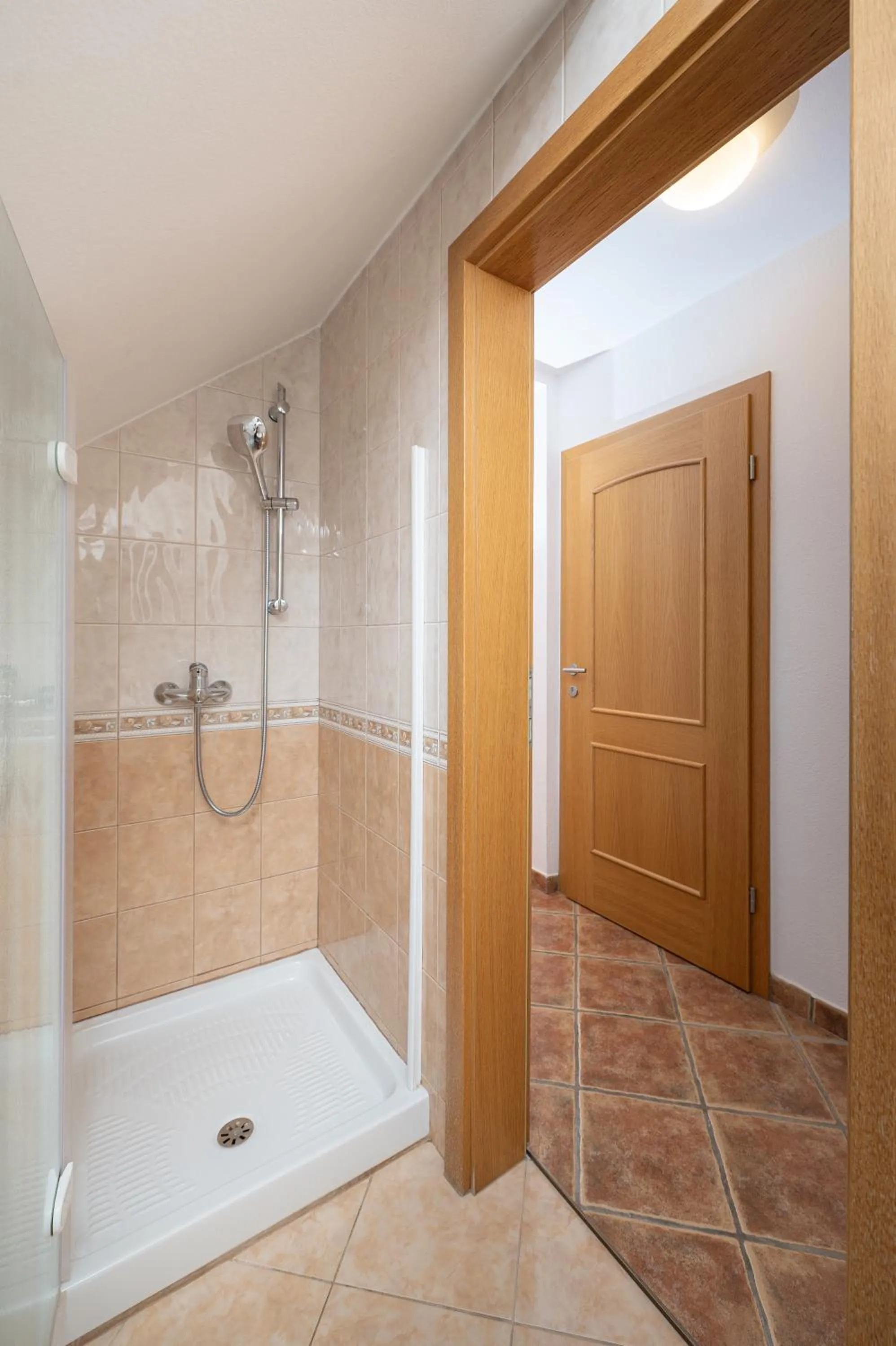 Twin Room - single occupancy in Rooms & Apartments Pr Matjon