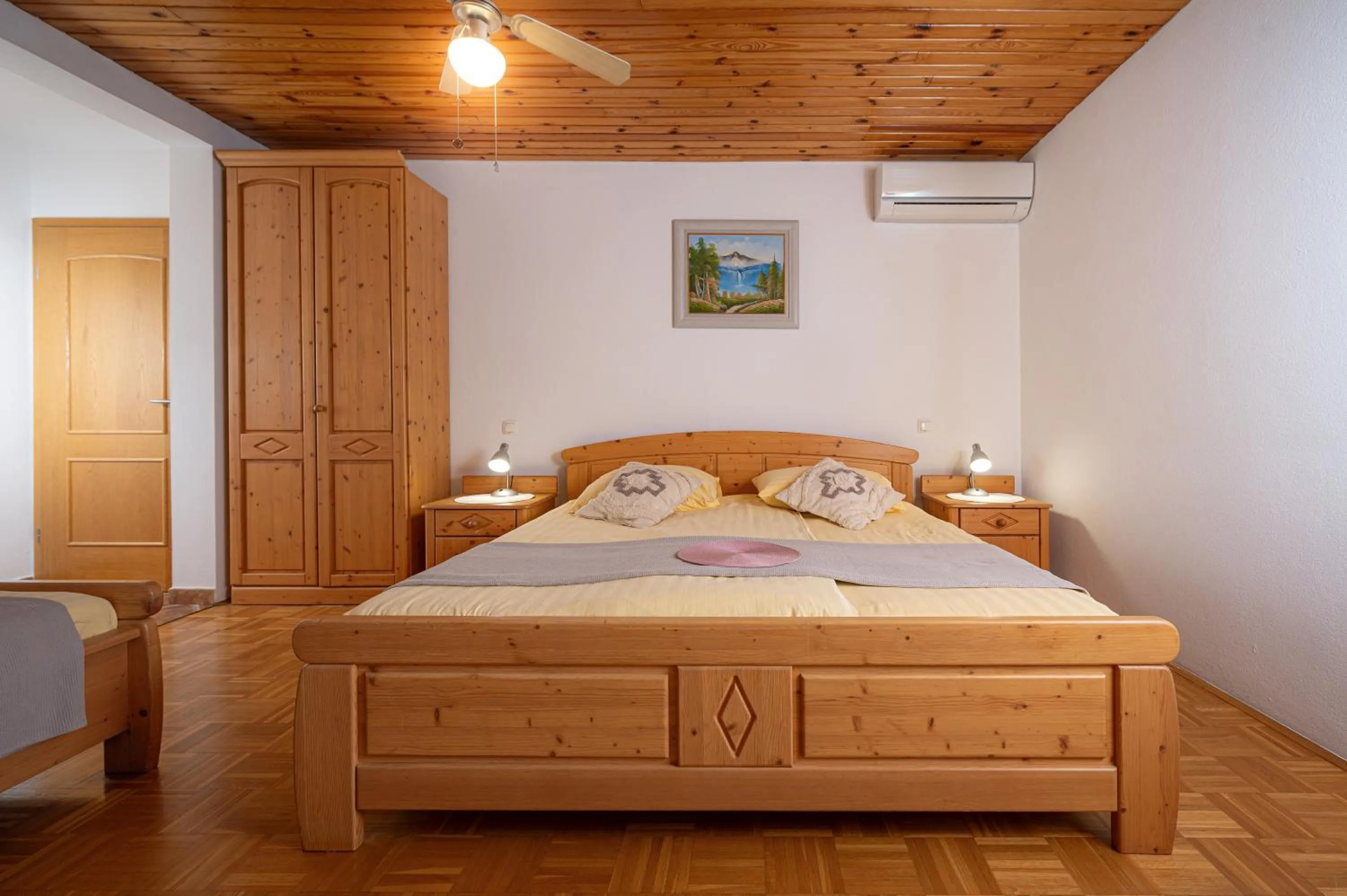 Economy Triple Room in Rooms & Apartments Pr Matjon