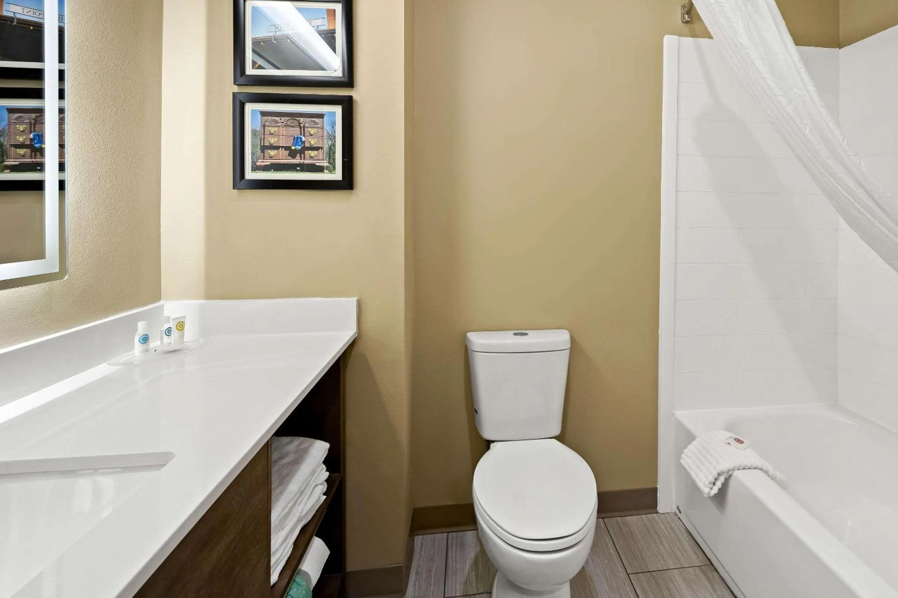 Bedroom in Comfort Inn & Suites High Point - Archdale