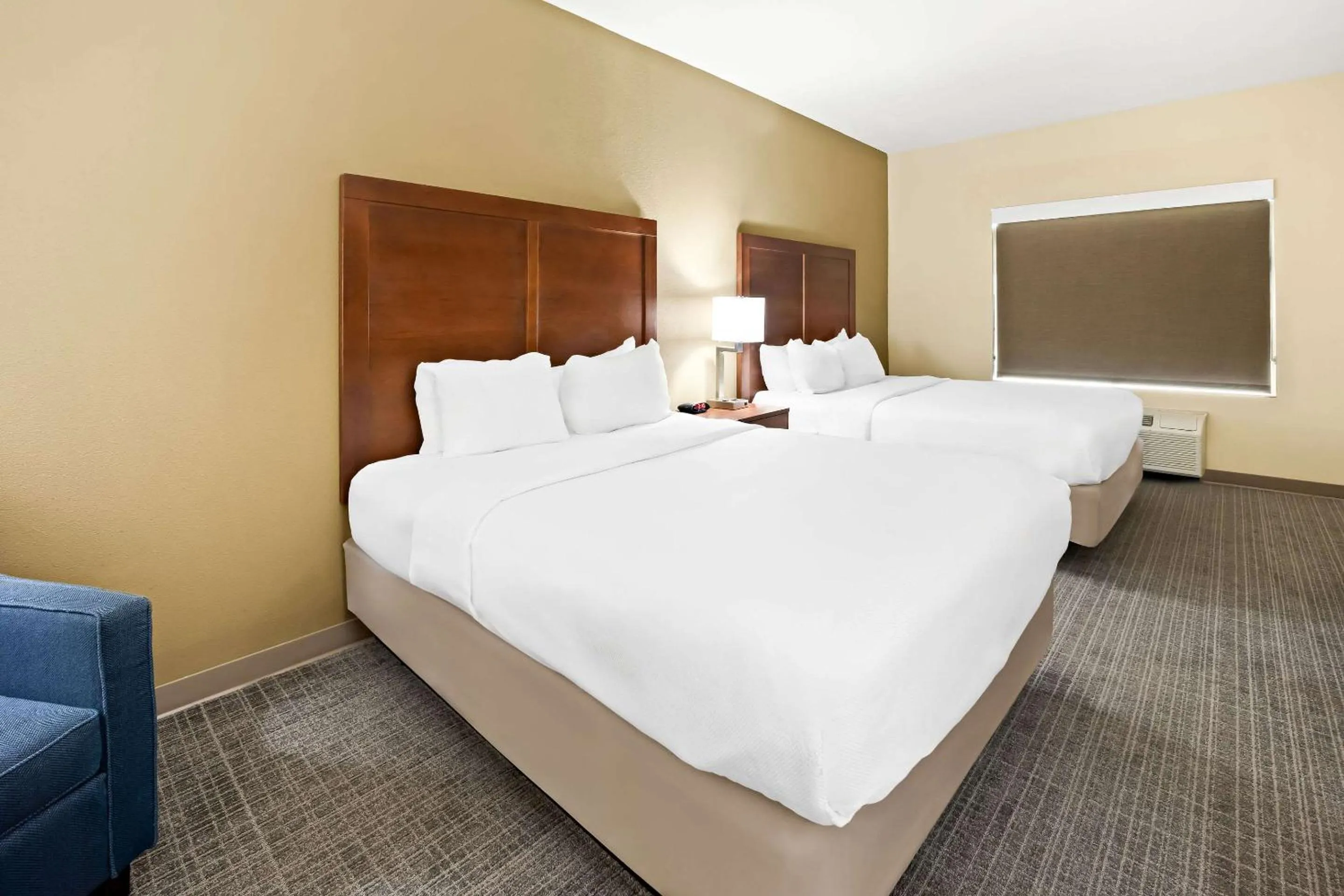 Bedroom, Bed in Comfort Inn & Suites High Point - Archdale