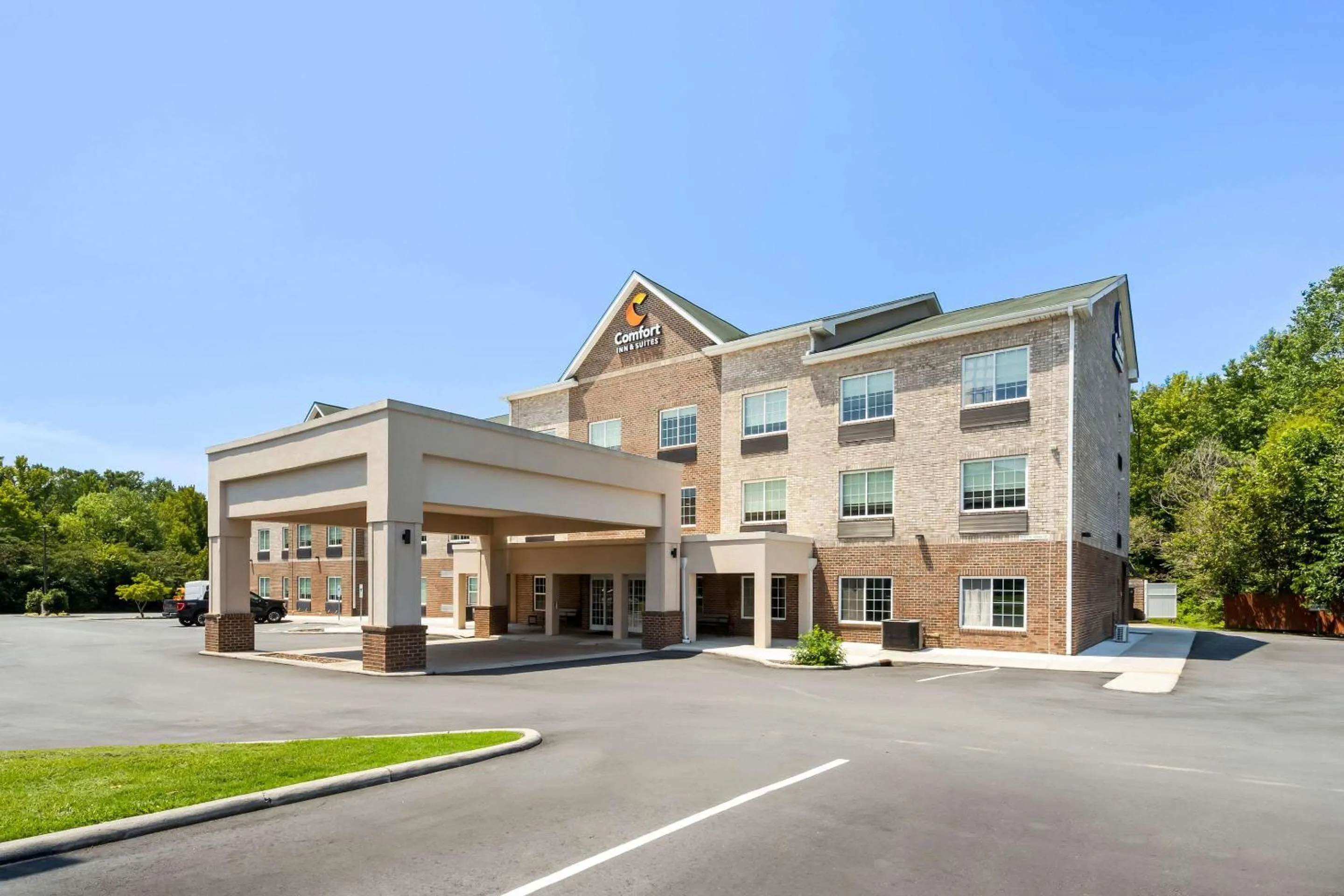 Property building in Comfort Inn & Suites High Point - Archdale