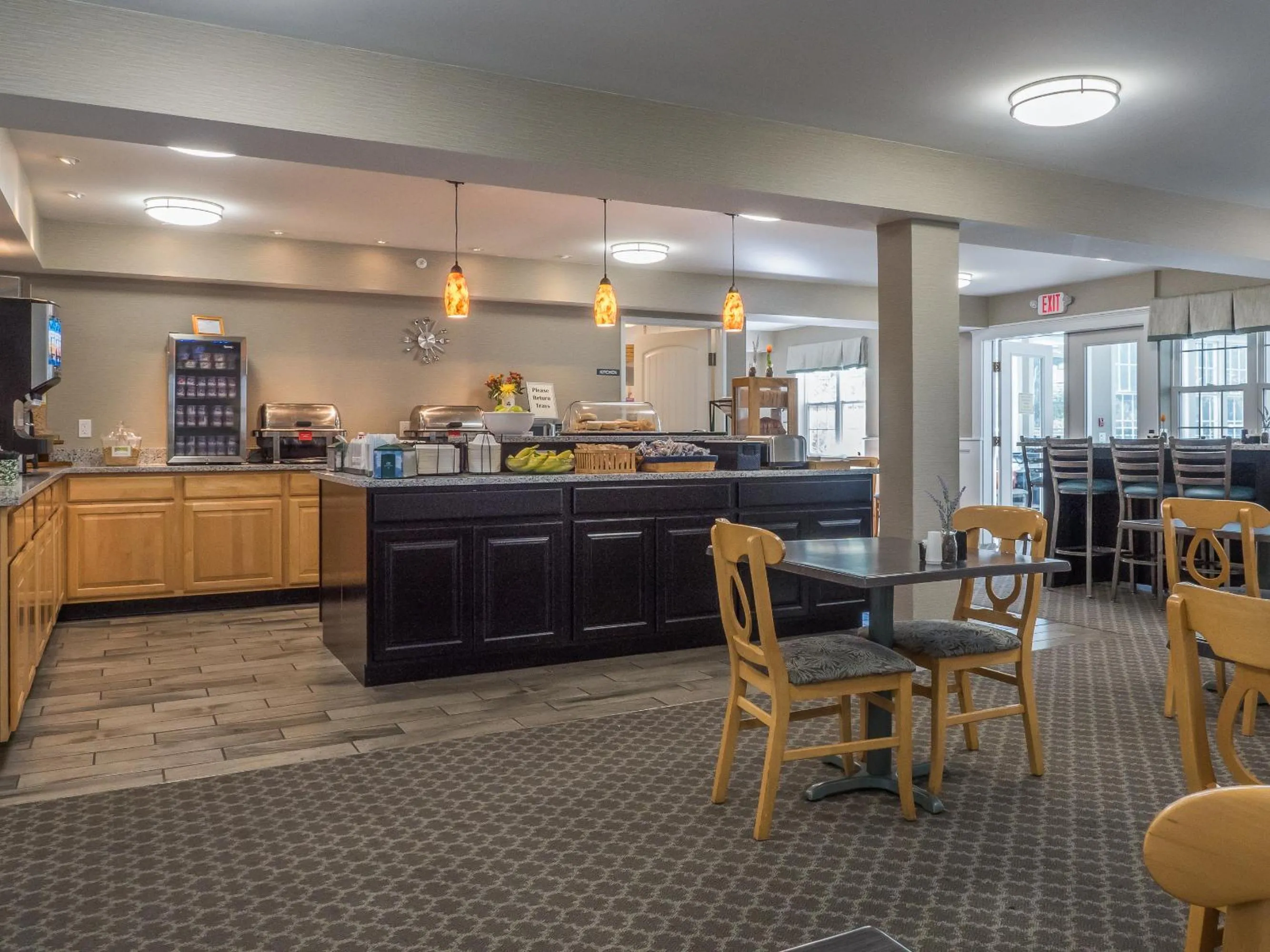 Coffee/tea facilities in Acadia Inn