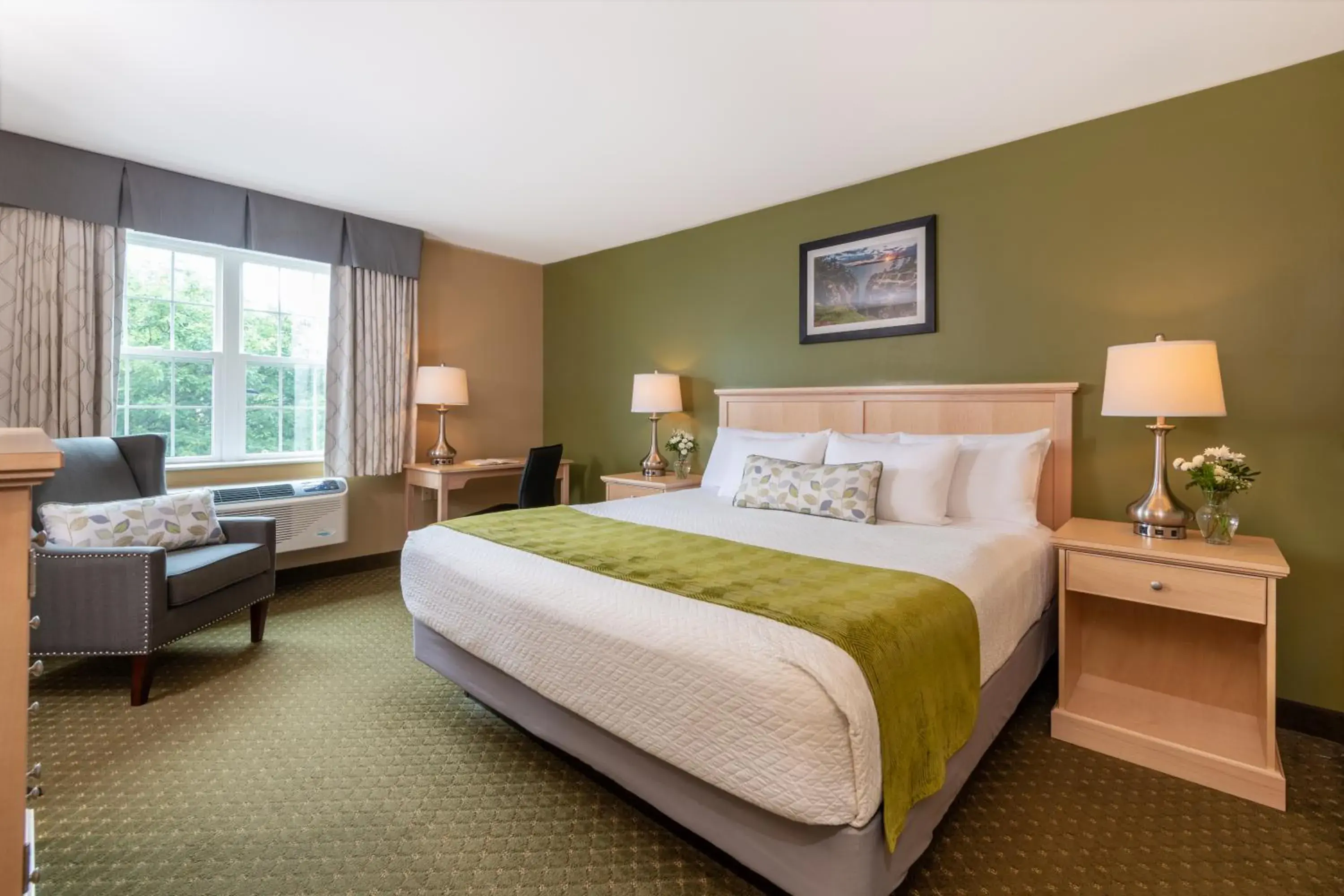 King Room in Acadia Inn King Room in Acadia Inn