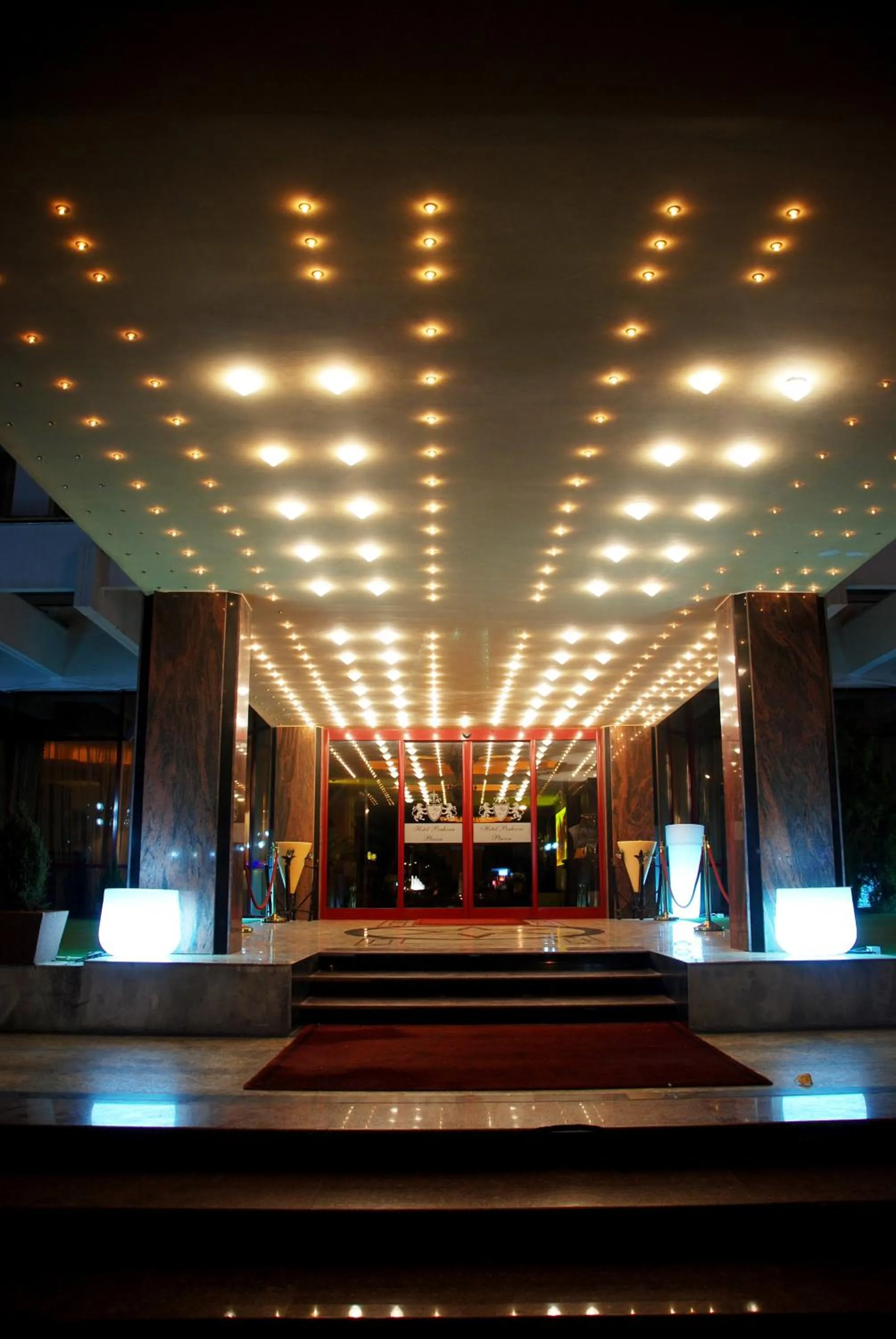 Facade/entrance in Hotel Prahova Plaza