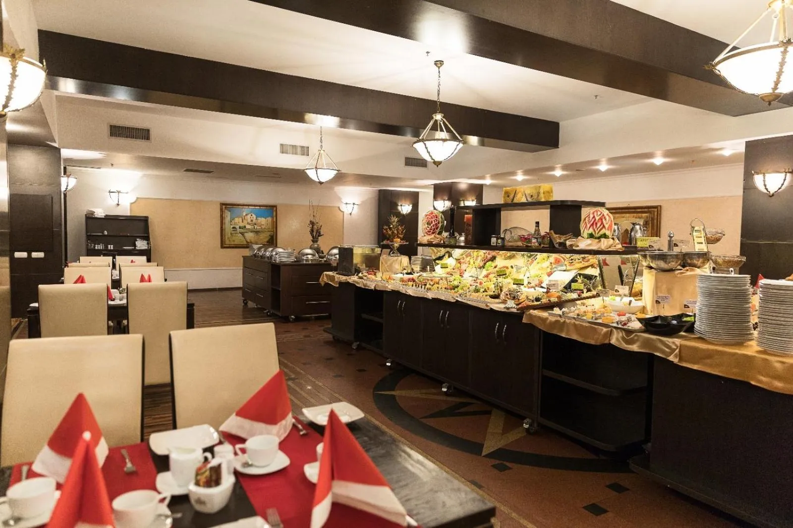 Restaurant/places to eat in Hotel Prahova Plaza