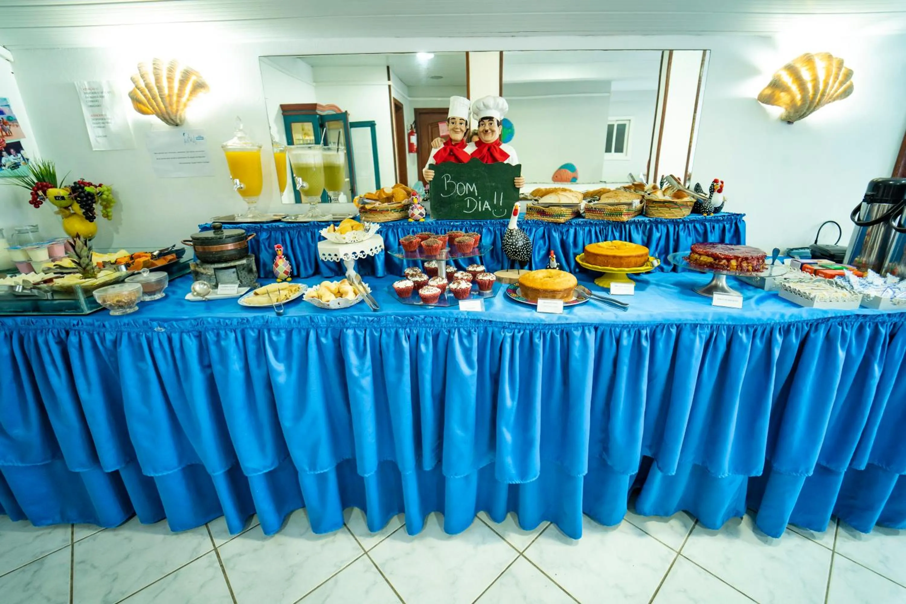 Buffet breakfast in Pousada Cantinho Sonhado