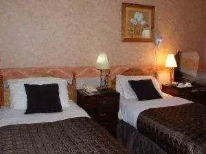 Twin Room in Wards Hotel Twin Room in Wards Hotel