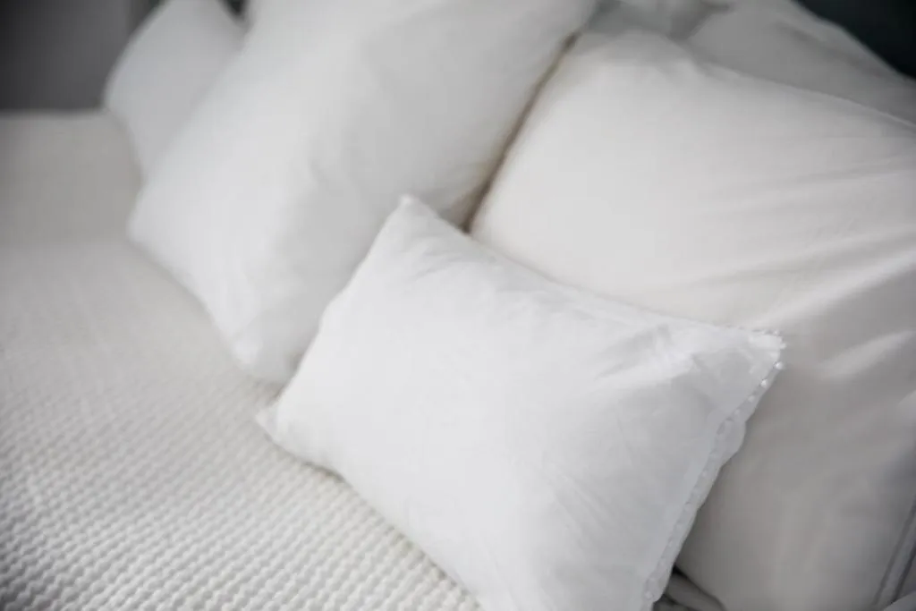 Bed in Chateau de Thuries