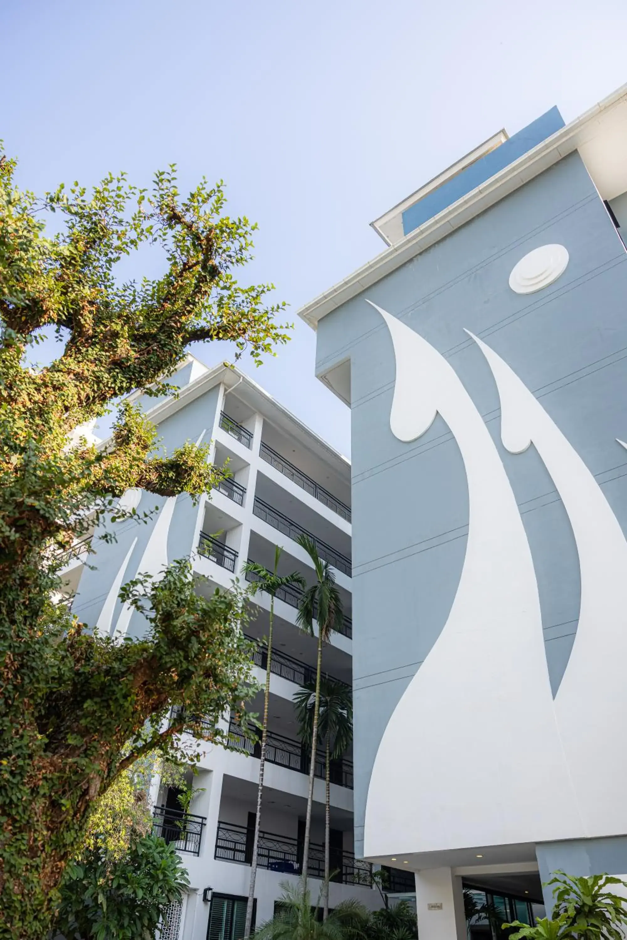 Property building in Bay Beach Resort Jomtien Property building in Bay Beach Resort Jomtien