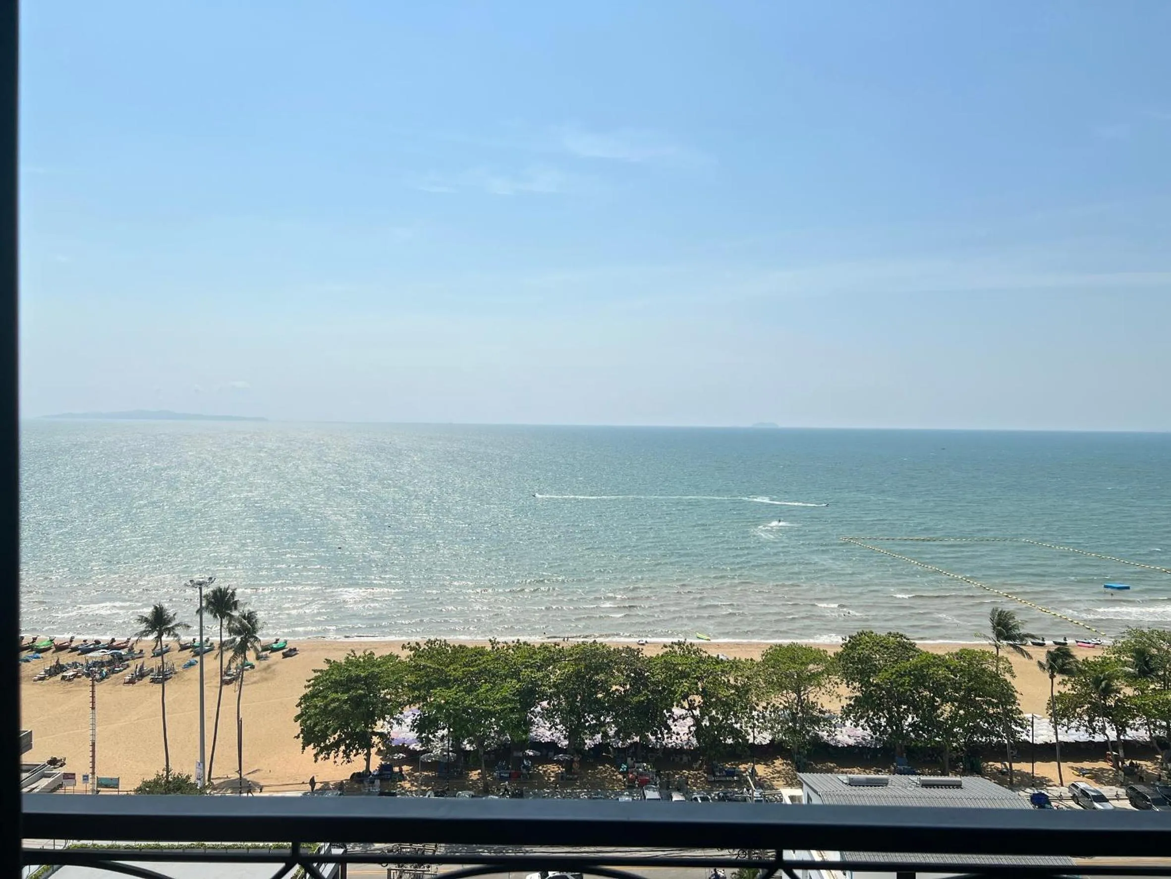 Bay Beach Resort Jomtien