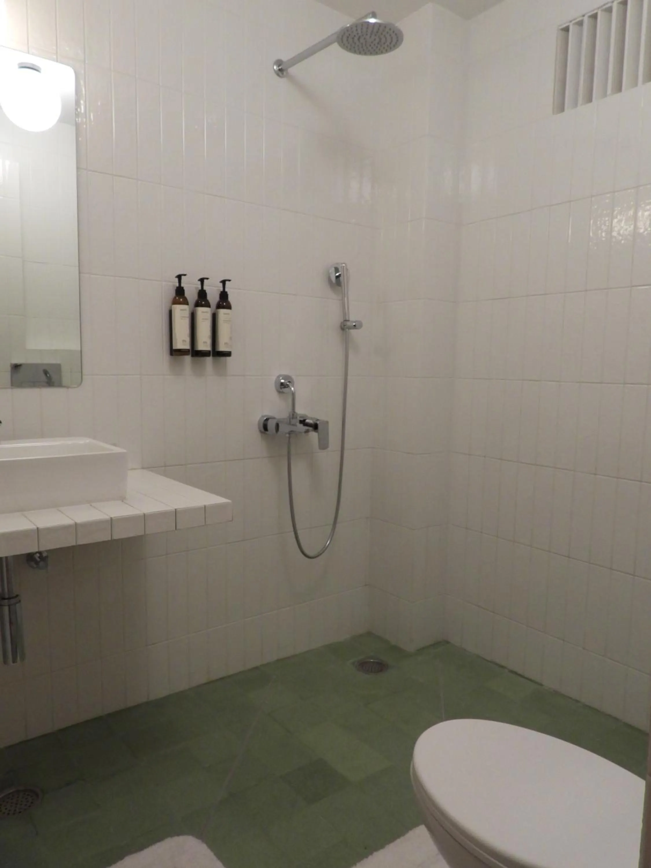 Bathroom in The Stepwell Hotel