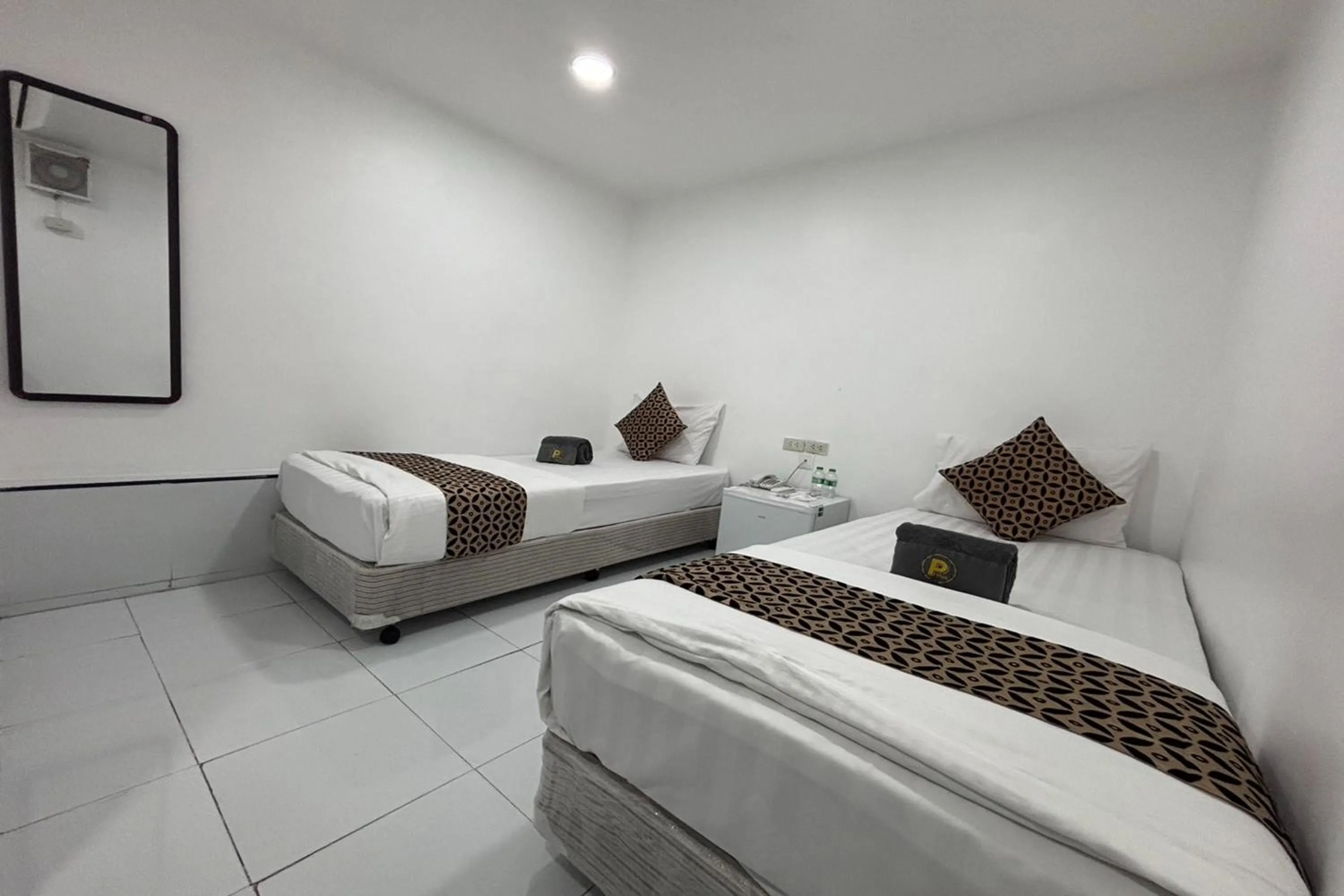 Bed in Papa Ji Hotel and Restaurant