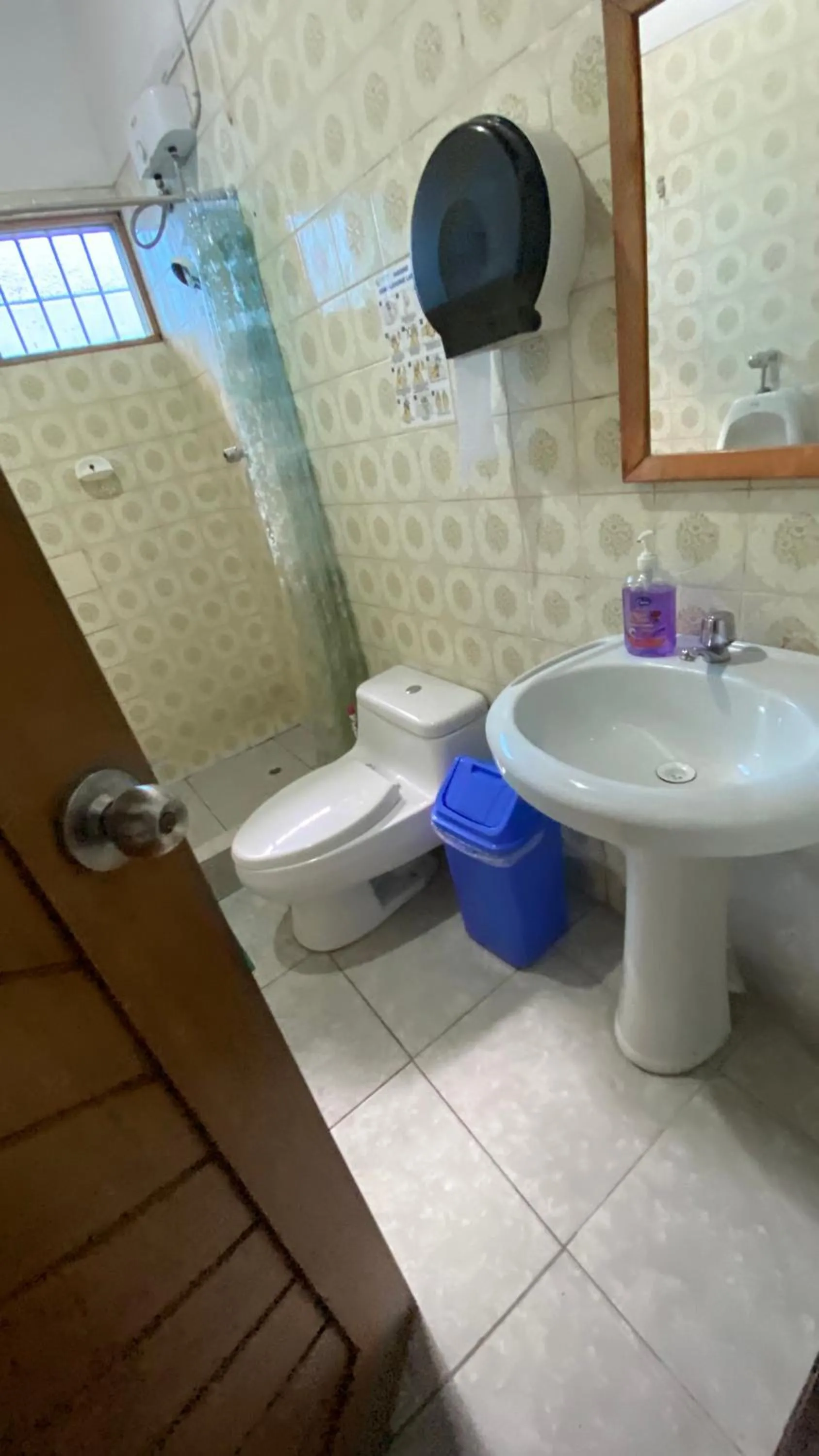 Toilet in Poseidon Guest House