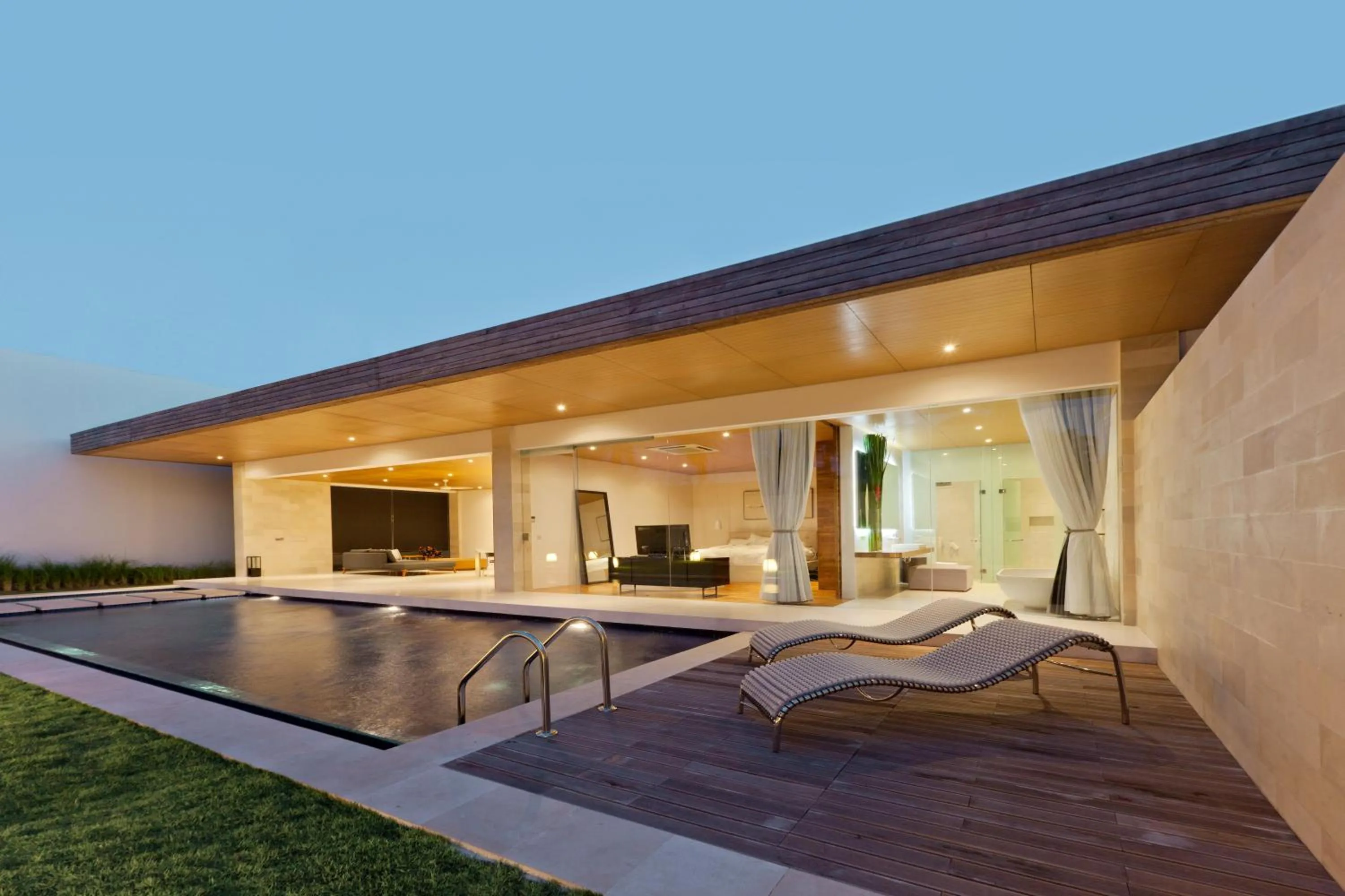 Swimming pool in One Eleven