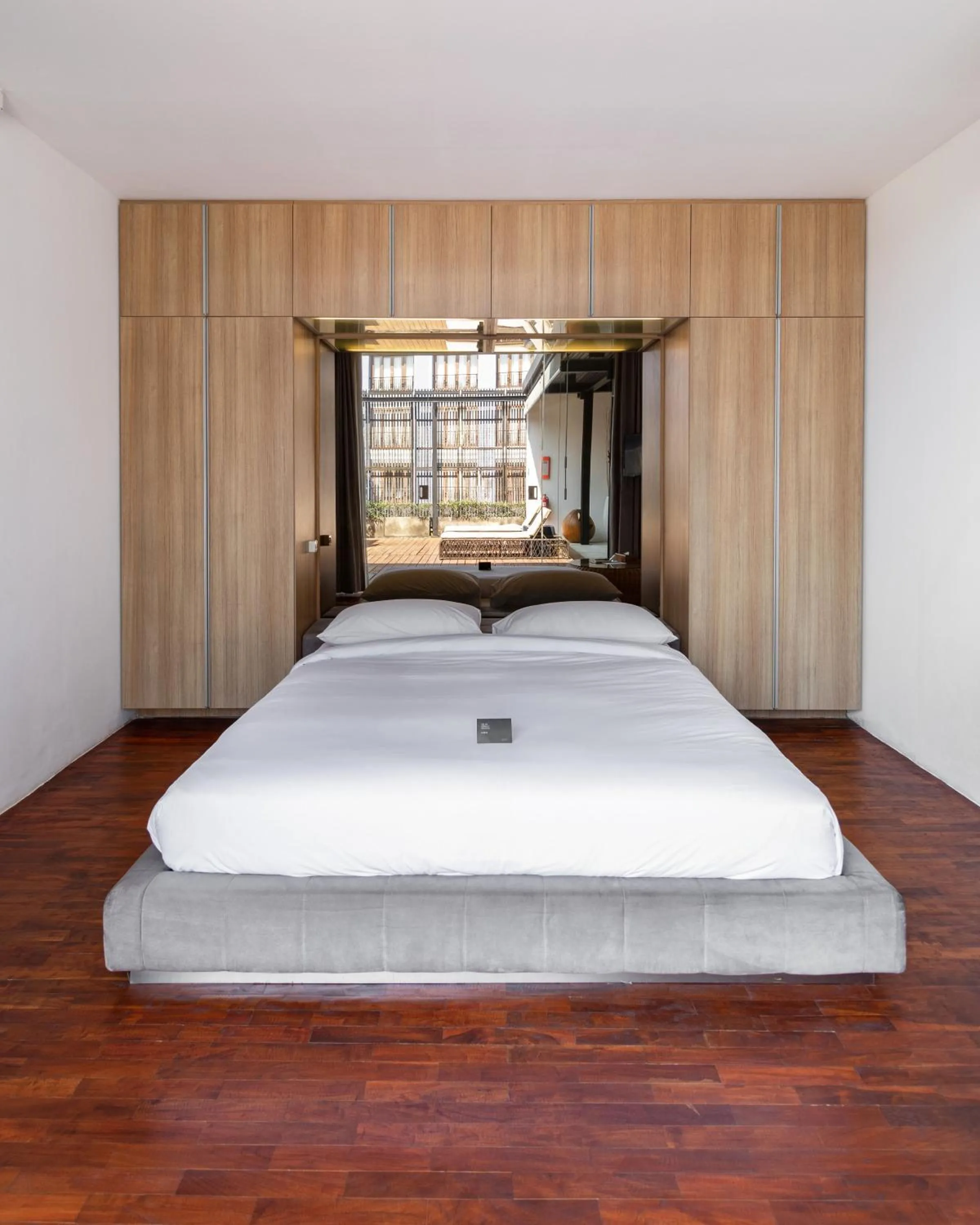 Bedroom, Bed in One Eleven