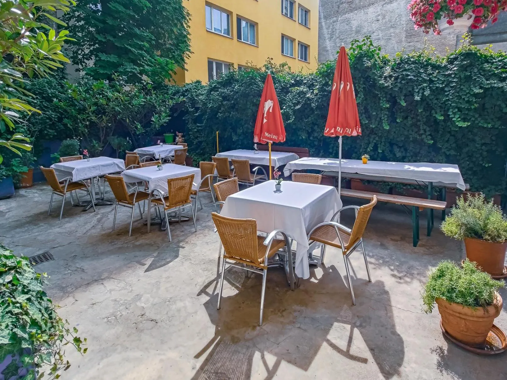 Patio in Westend City Hostel