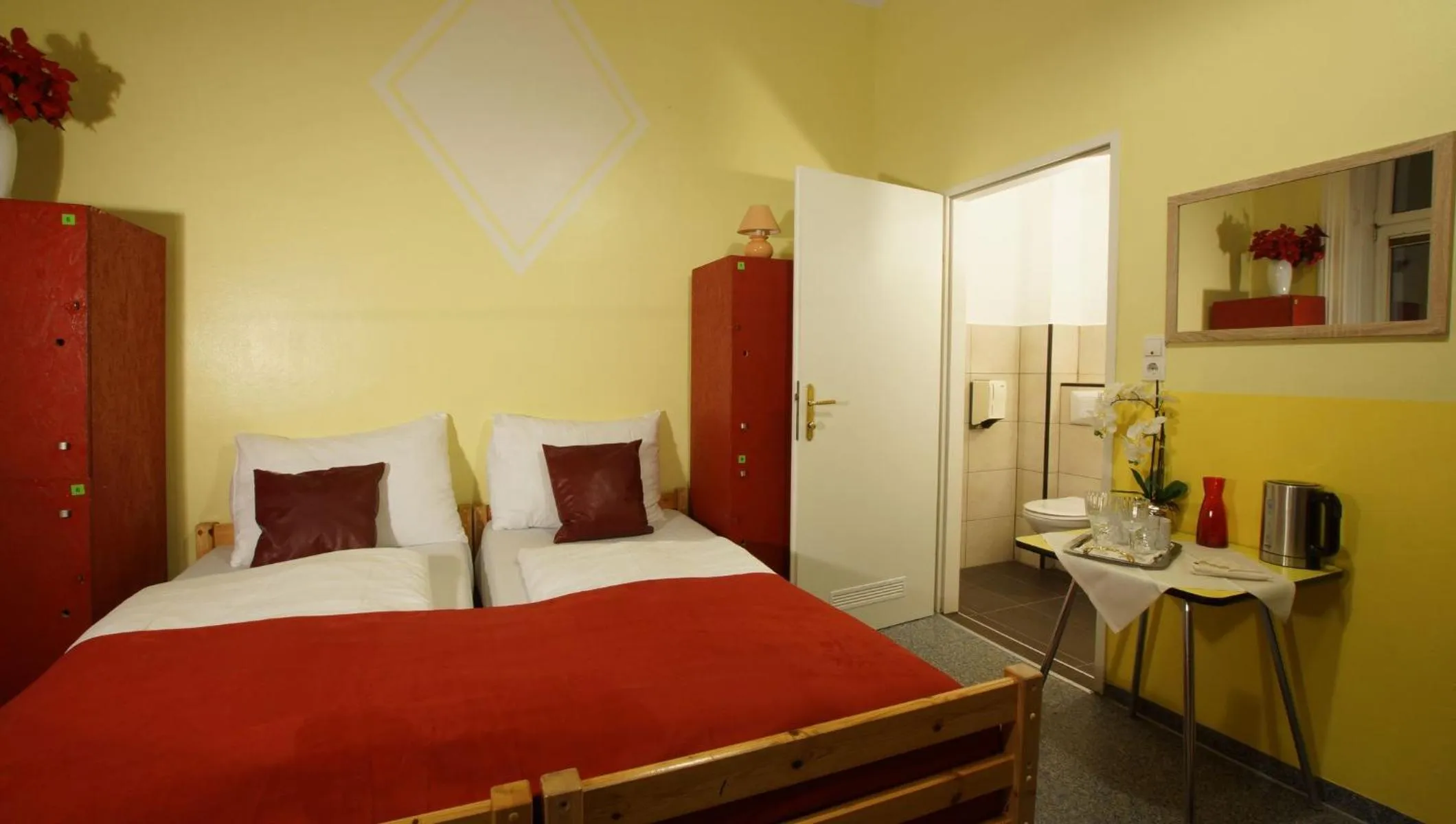 Photo of the whole room, Bed in Westend City Hostel