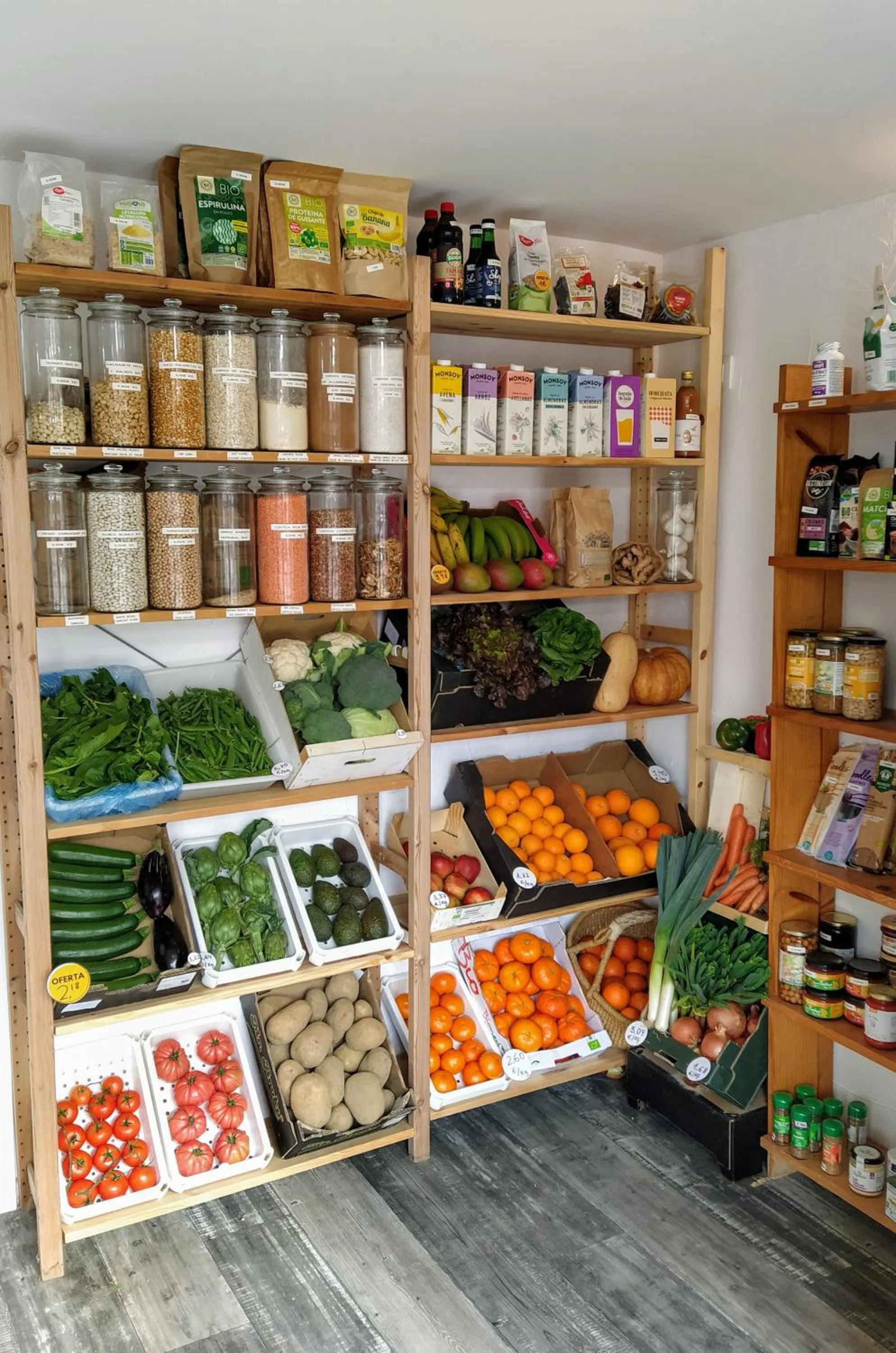On-site shops in Espacio Finca Alegría - Rural Houses & Rooms