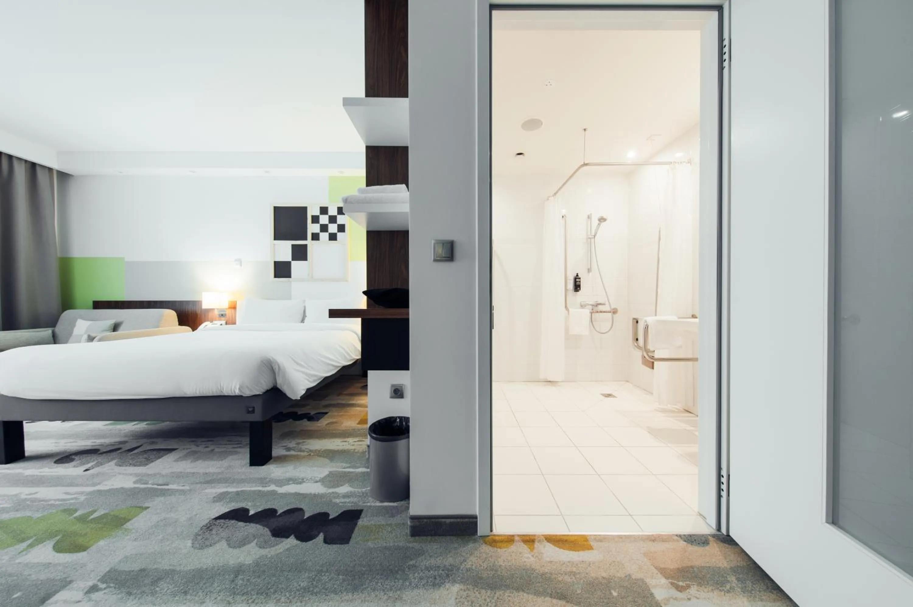 Bed in ibis Styles Warszawa Airport