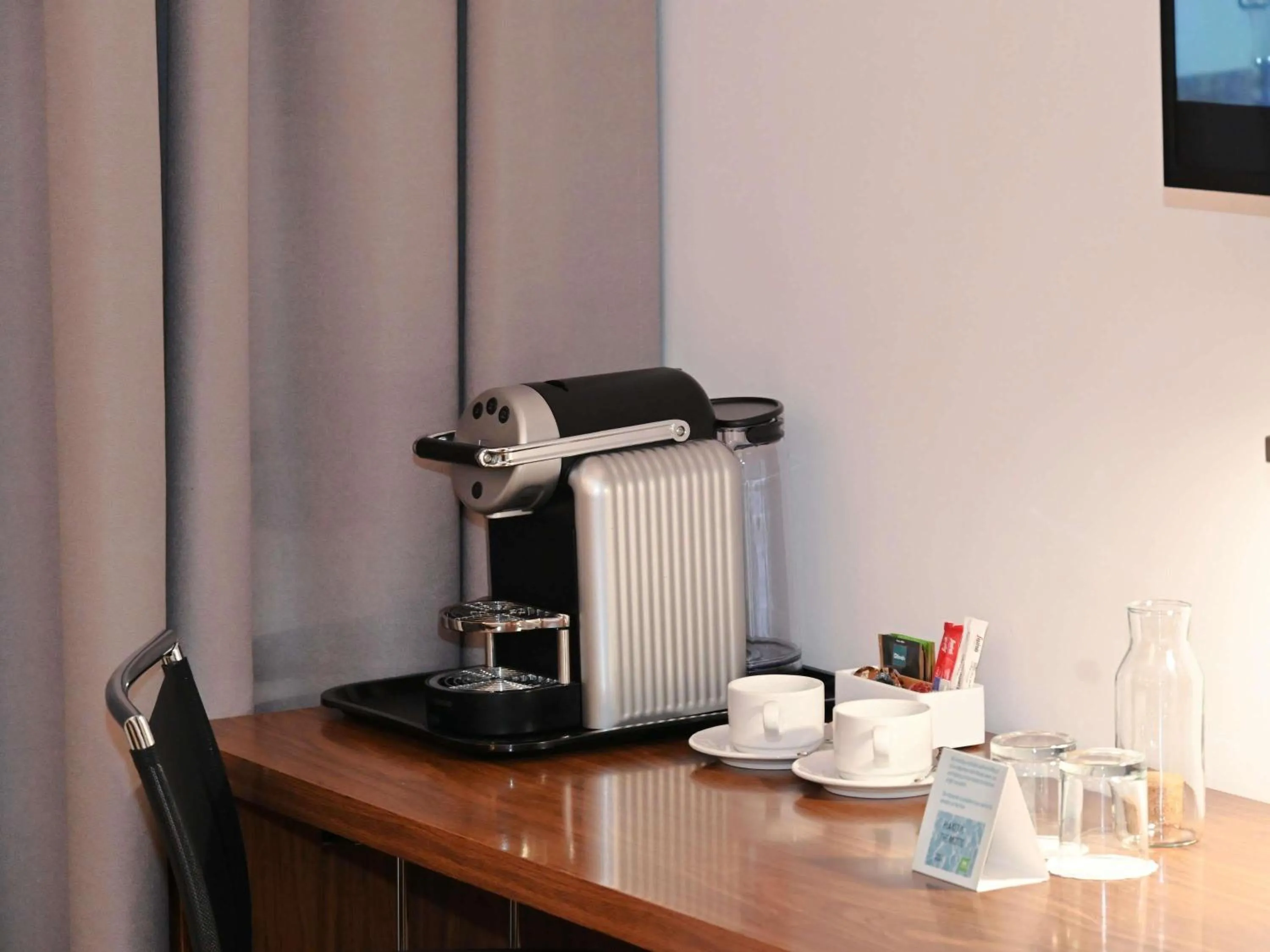 Bedroom in ibis Styles Warszawa Airport