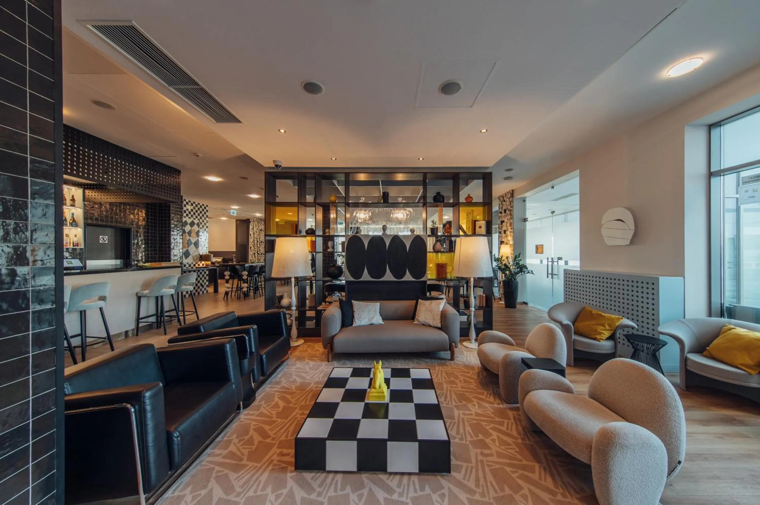 Restaurant/places to eat in ibis Styles Warszawa Airport