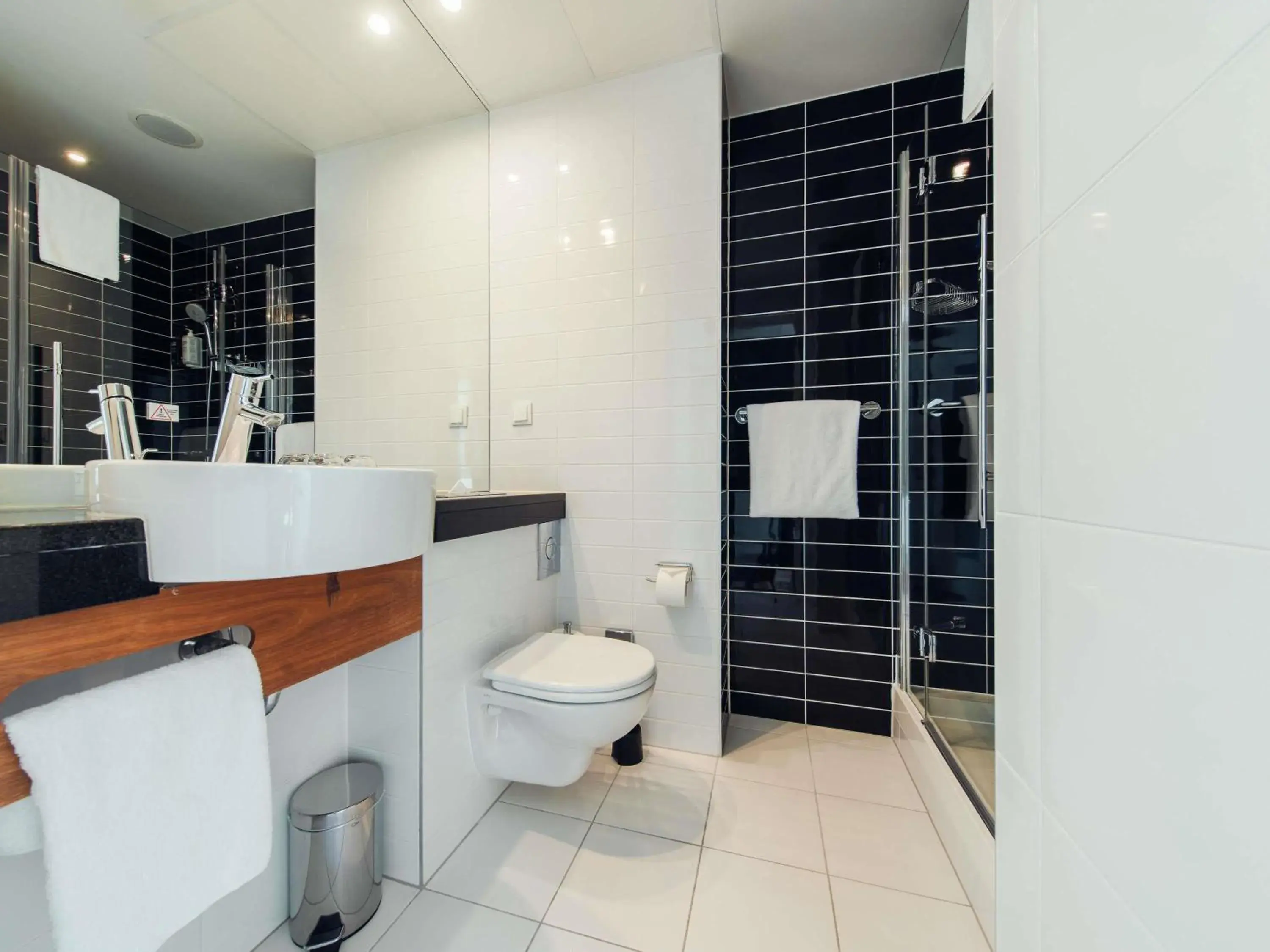 Bedroom in ibis Styles Warszawa Airport Bedroom in ibis Styles Warszawa Airport