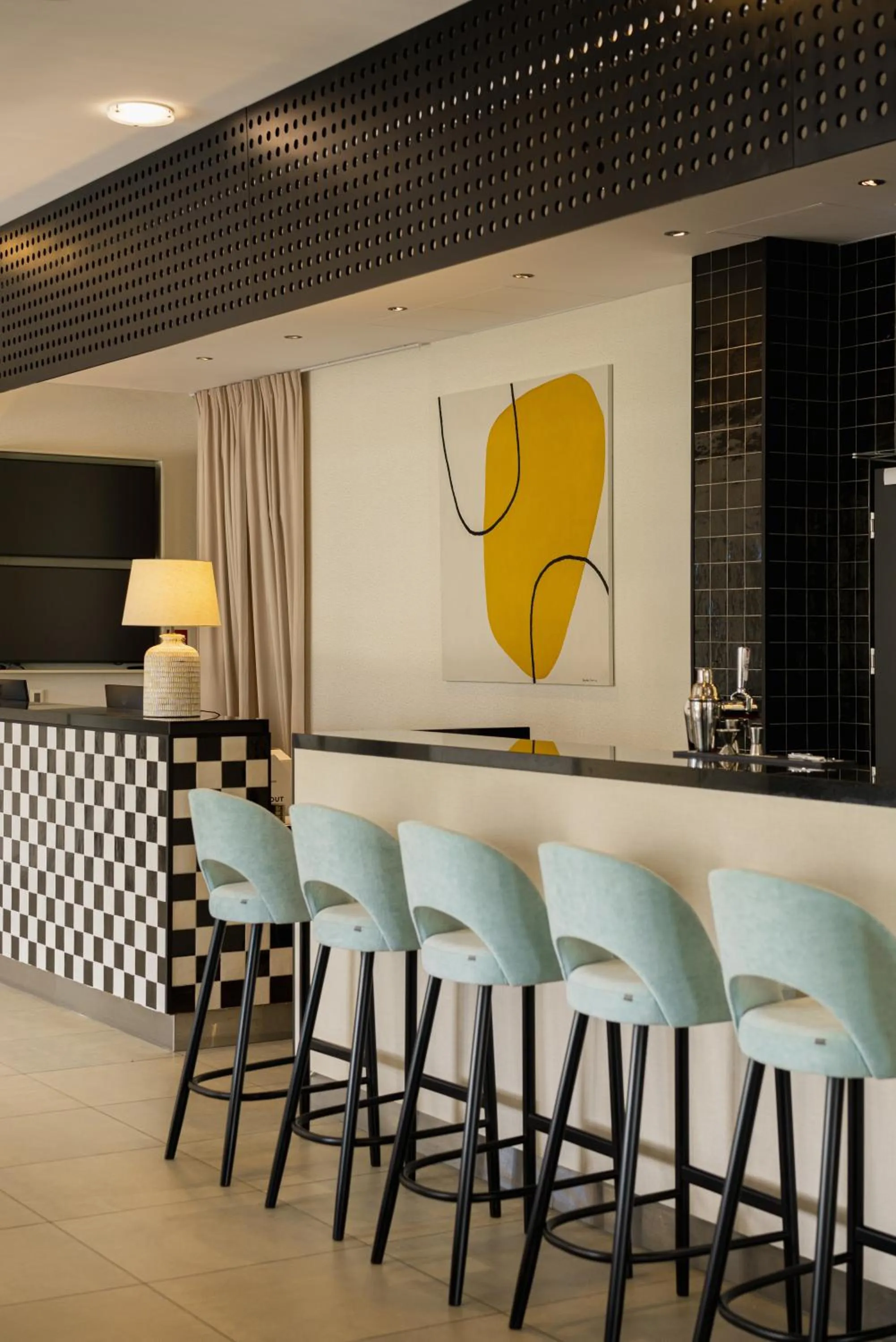 Restaurant/places to eat in ibis Styles Warszawa Airport