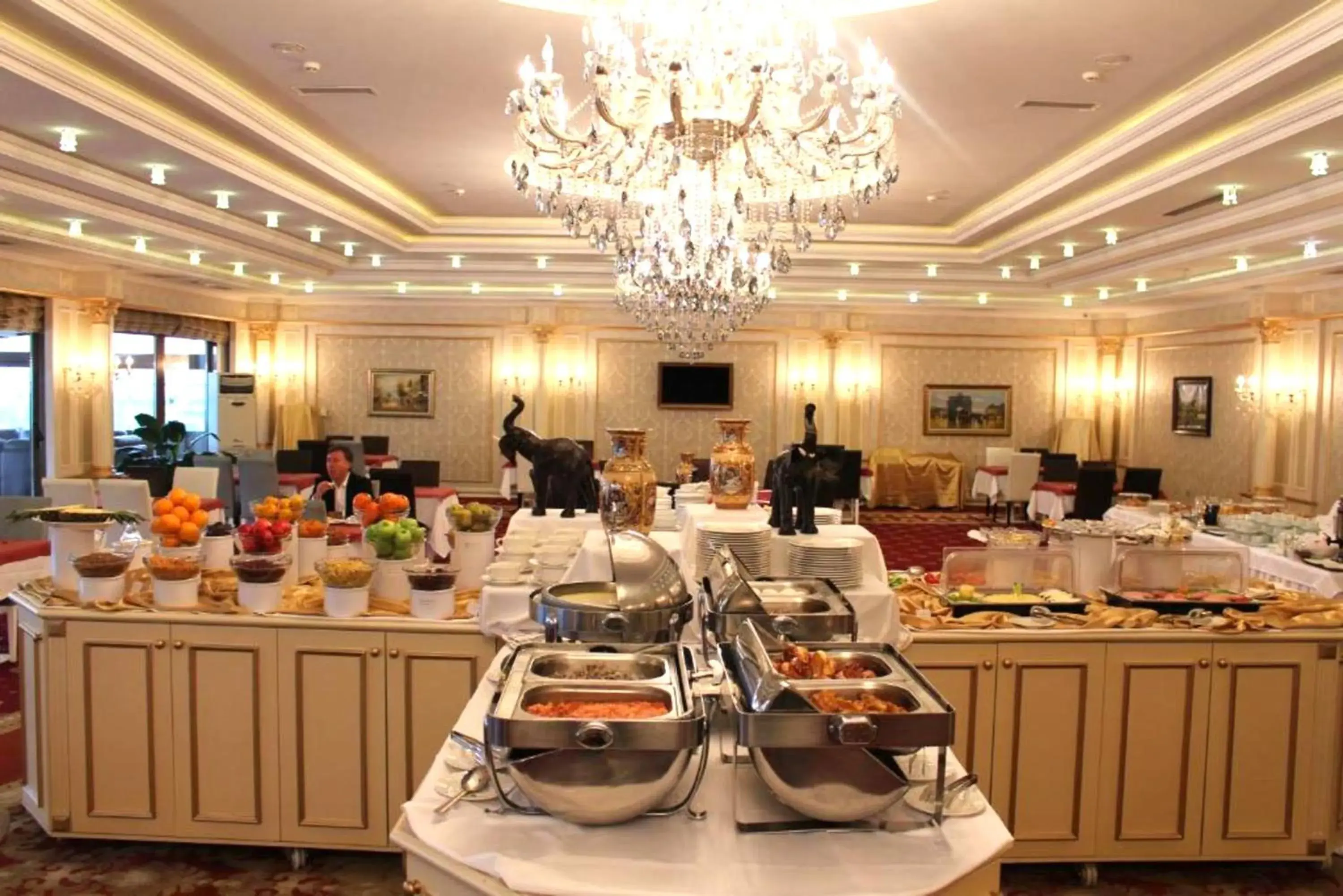 Restaurant/places to eat in Modern Hotel Baku Restaurant/places to eat in Modern Hotel Baku