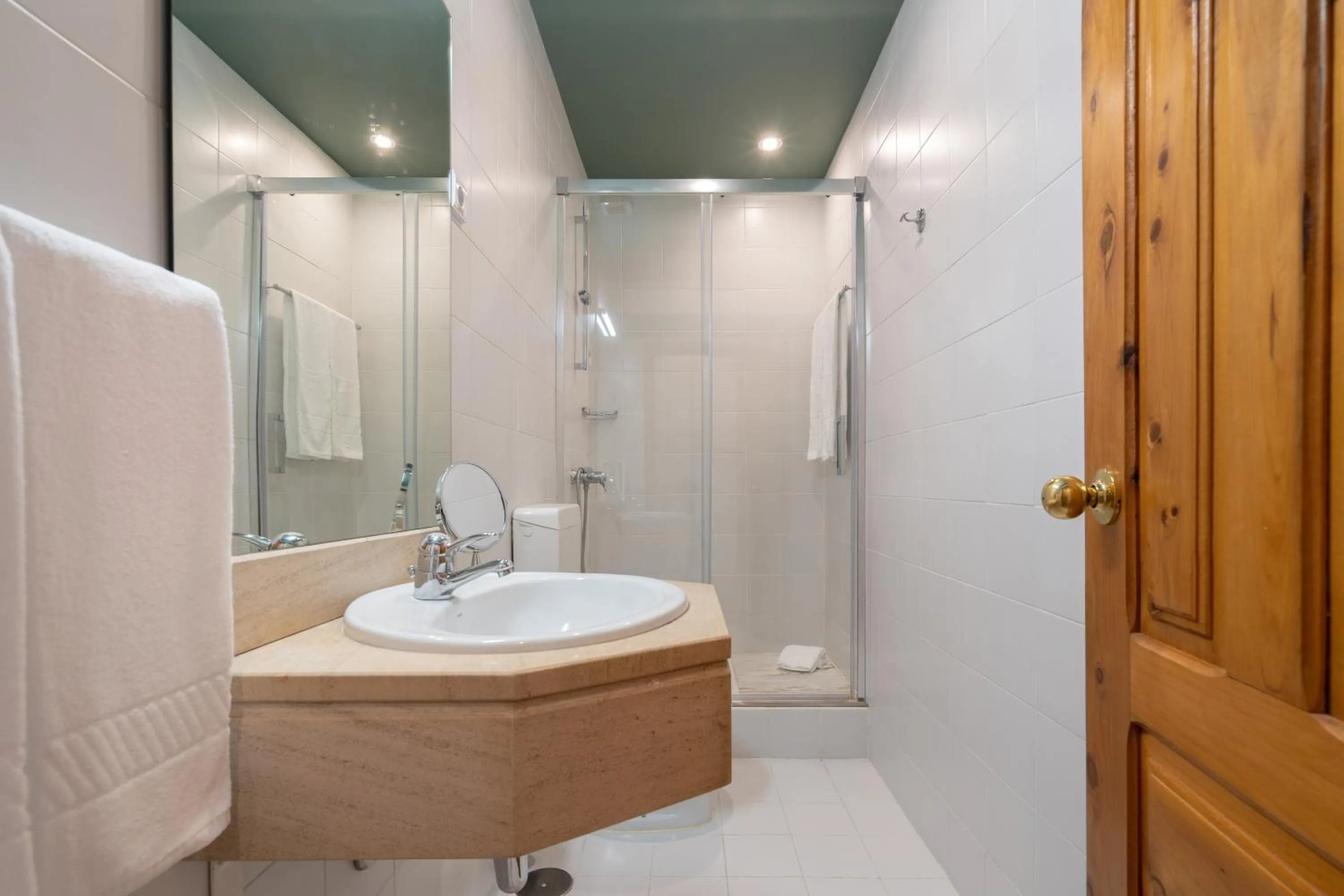 Bathroom in Hotel Carvalho Araujo