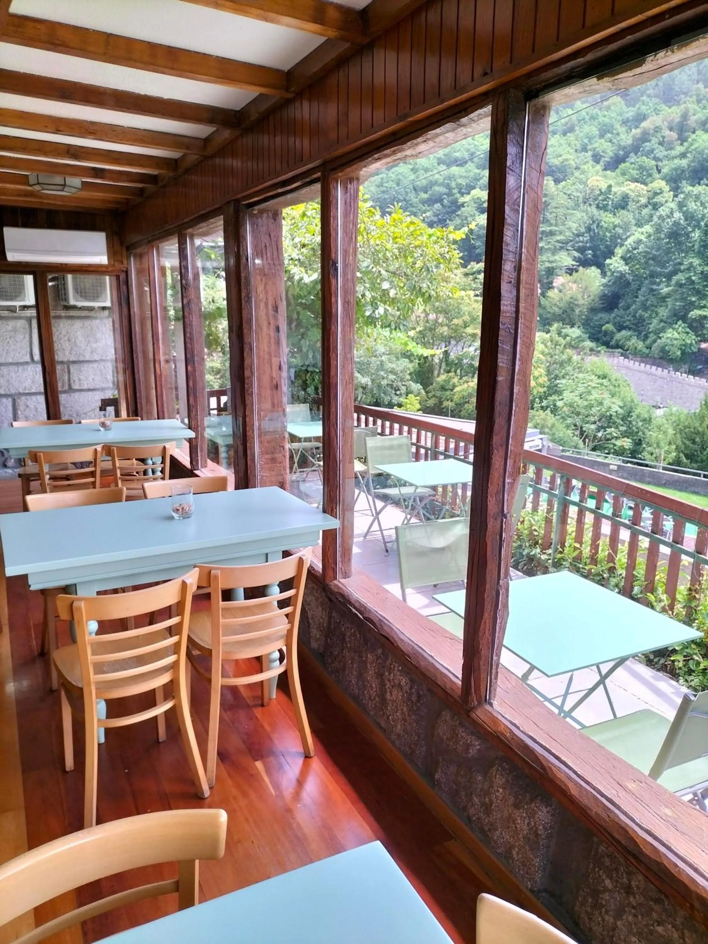 Dining area in Hotel Carvalho Araujo