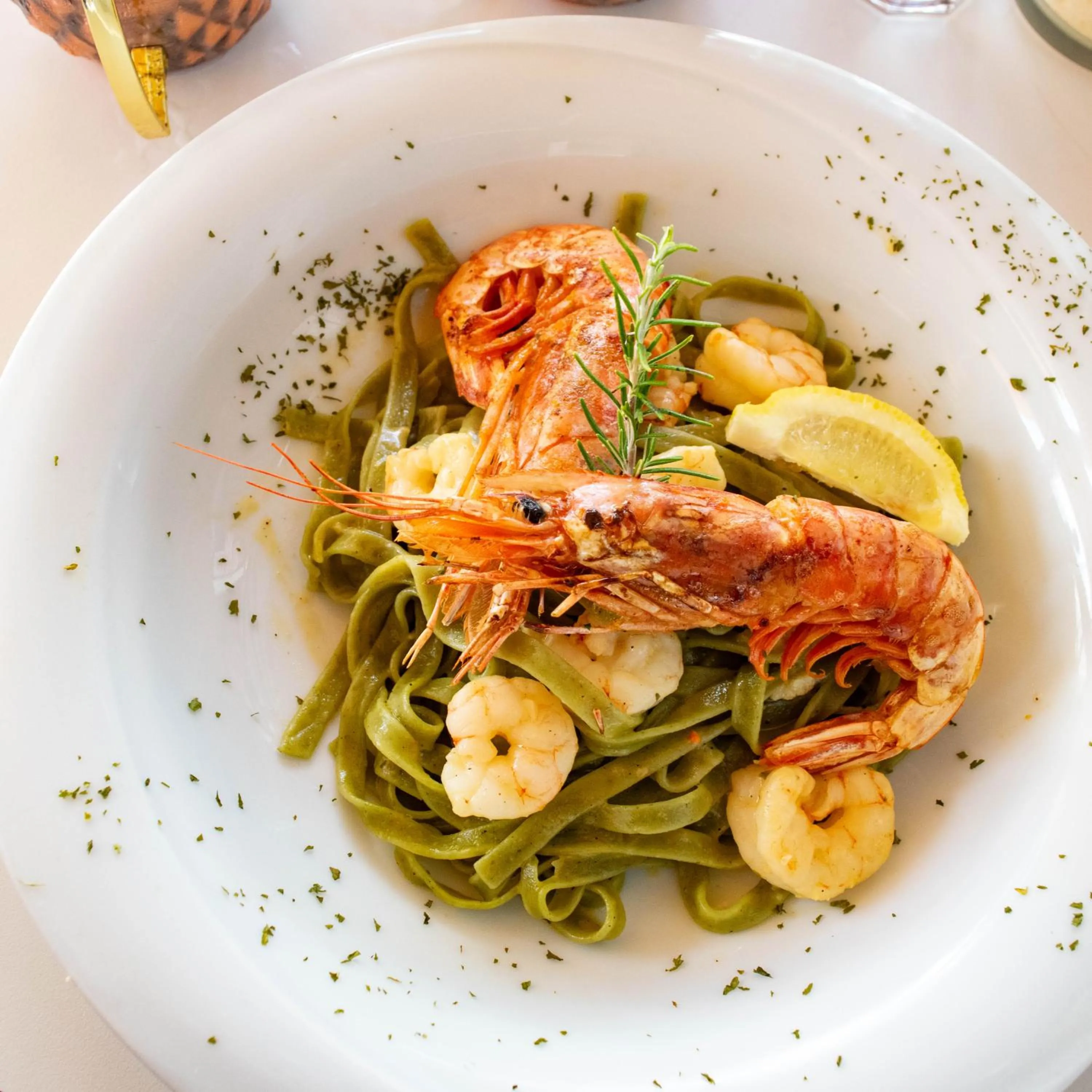 Food and drinks in Beach Hotel