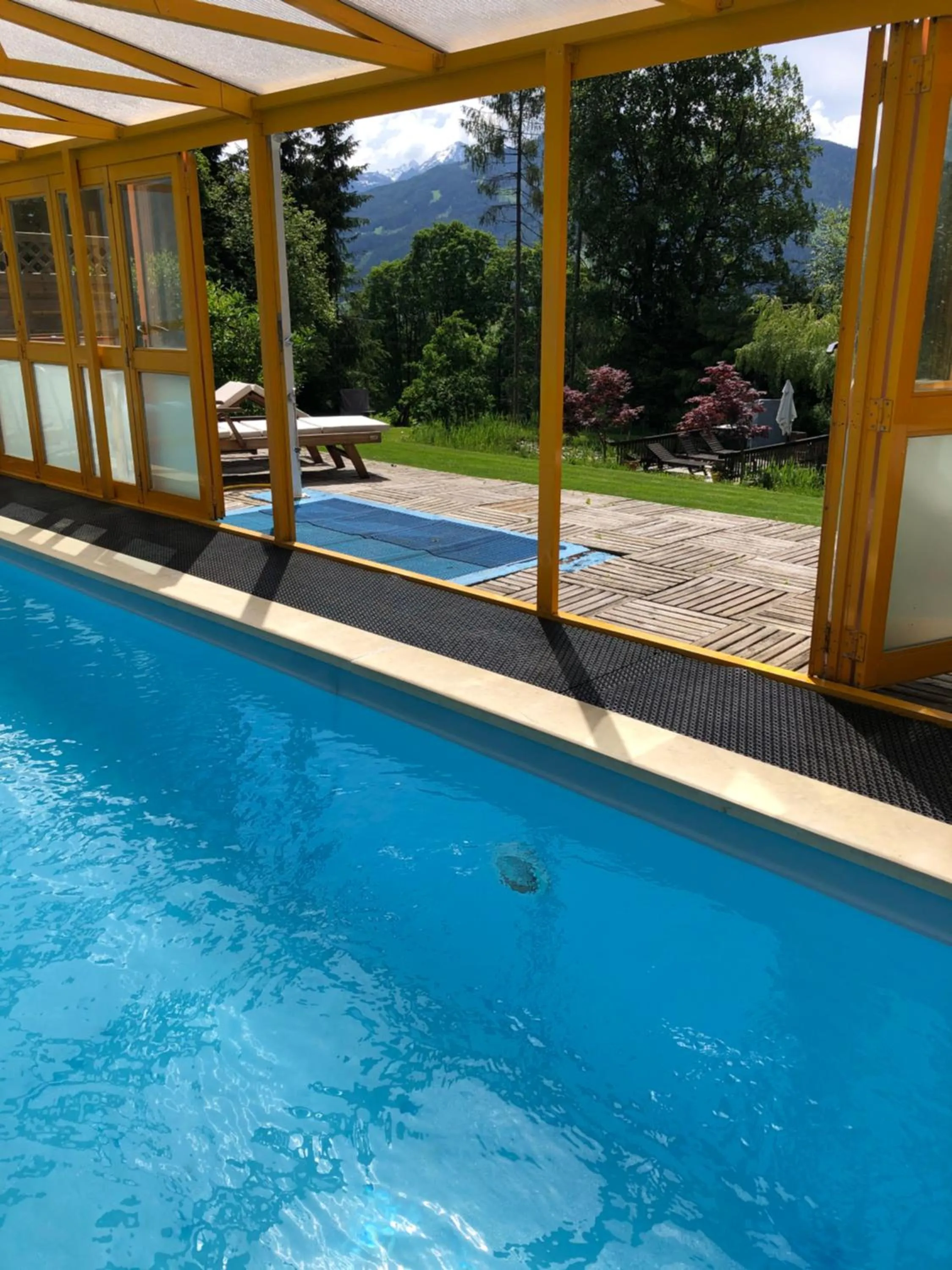 Swimming pool in Landhaus Lührmann