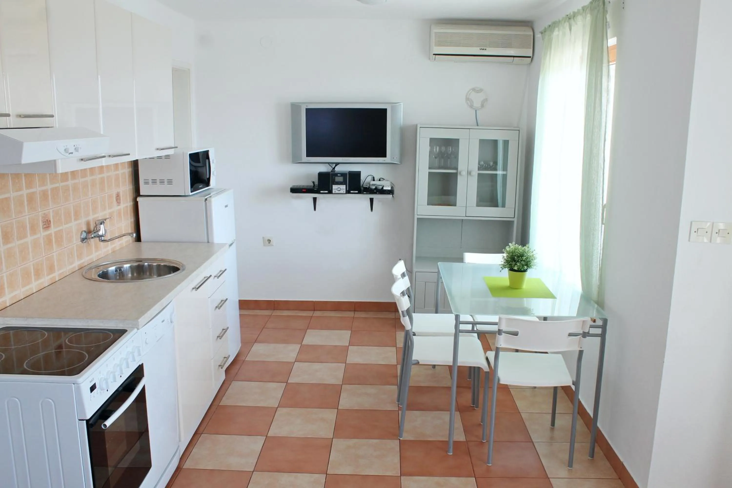 Dining area in Apartments Villa Milna 1