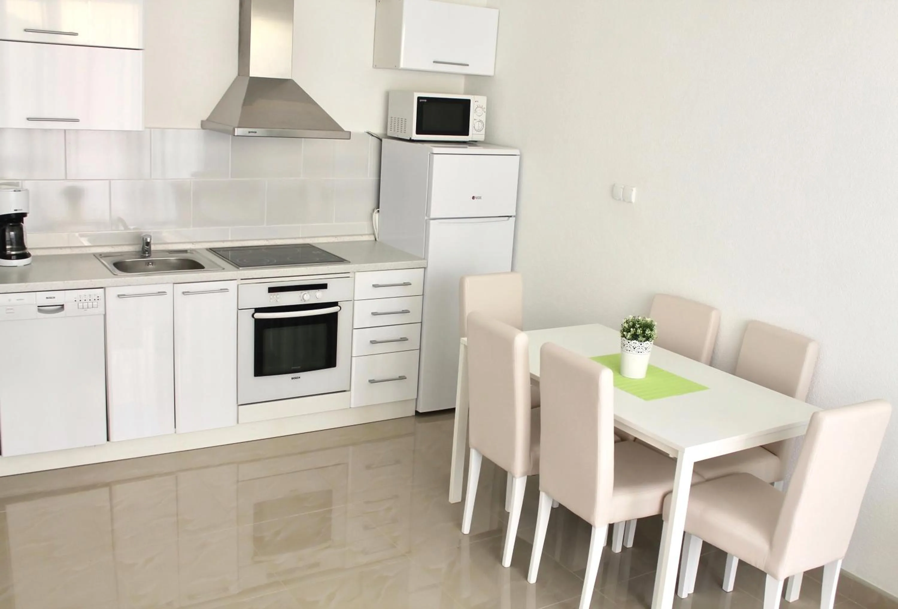 Dining area in Apartments Villa Milna 1