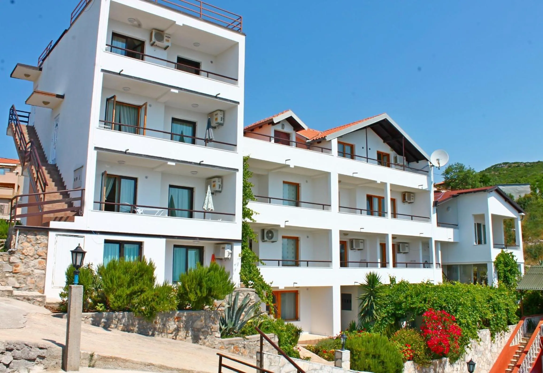 Facade/entrance in Apartments Villa Milna 2