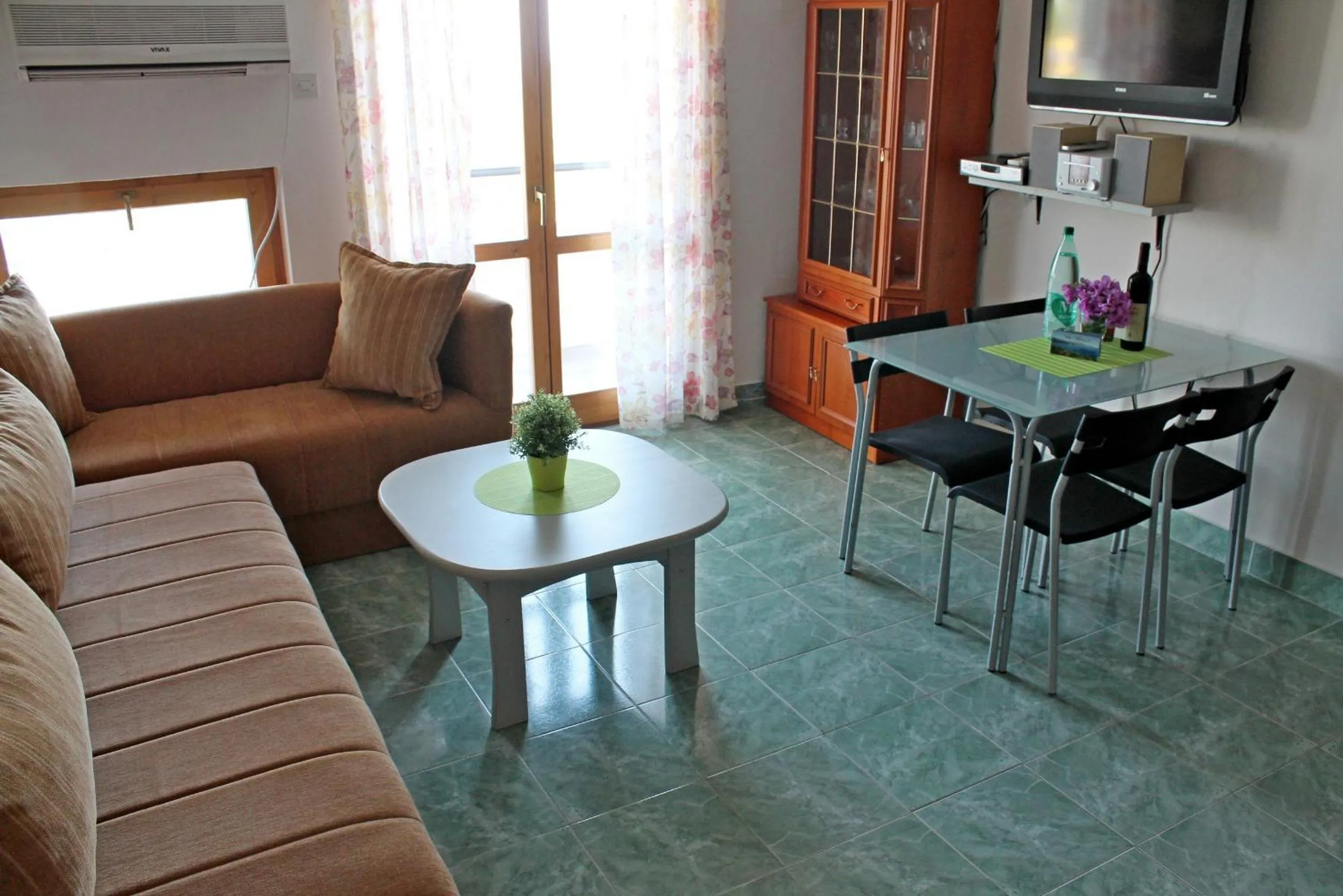 TV and multimedia in Apartments Villa Milna 2