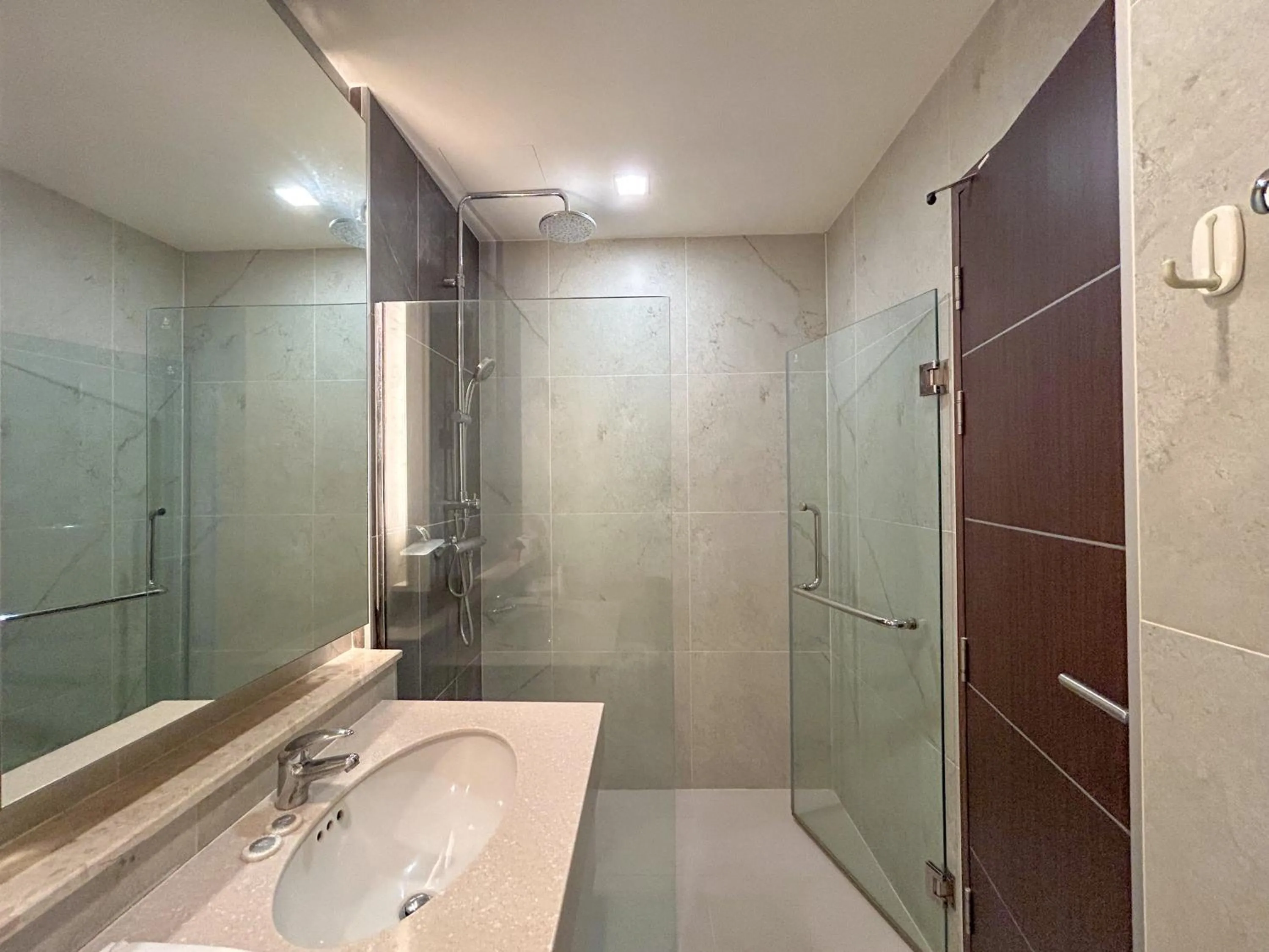 Shower in The Astra Residence