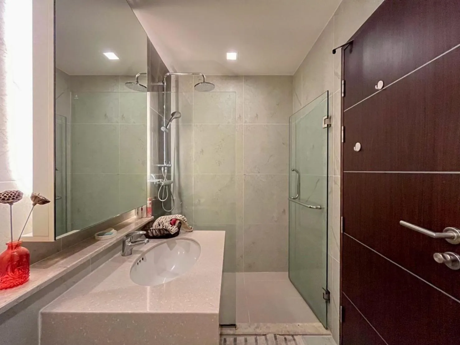 Shower in The Astra Residence