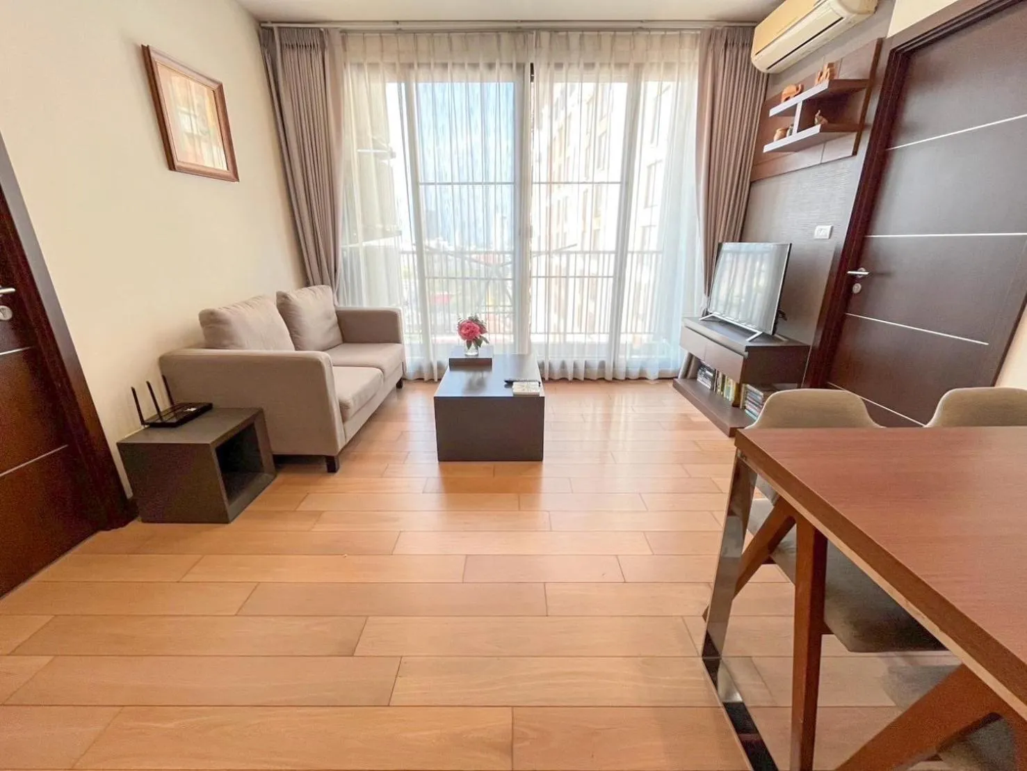 Photo of the whole room in The Astra Residence